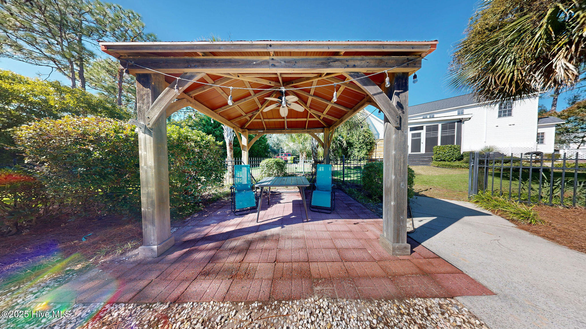 100539157 | Photo 22