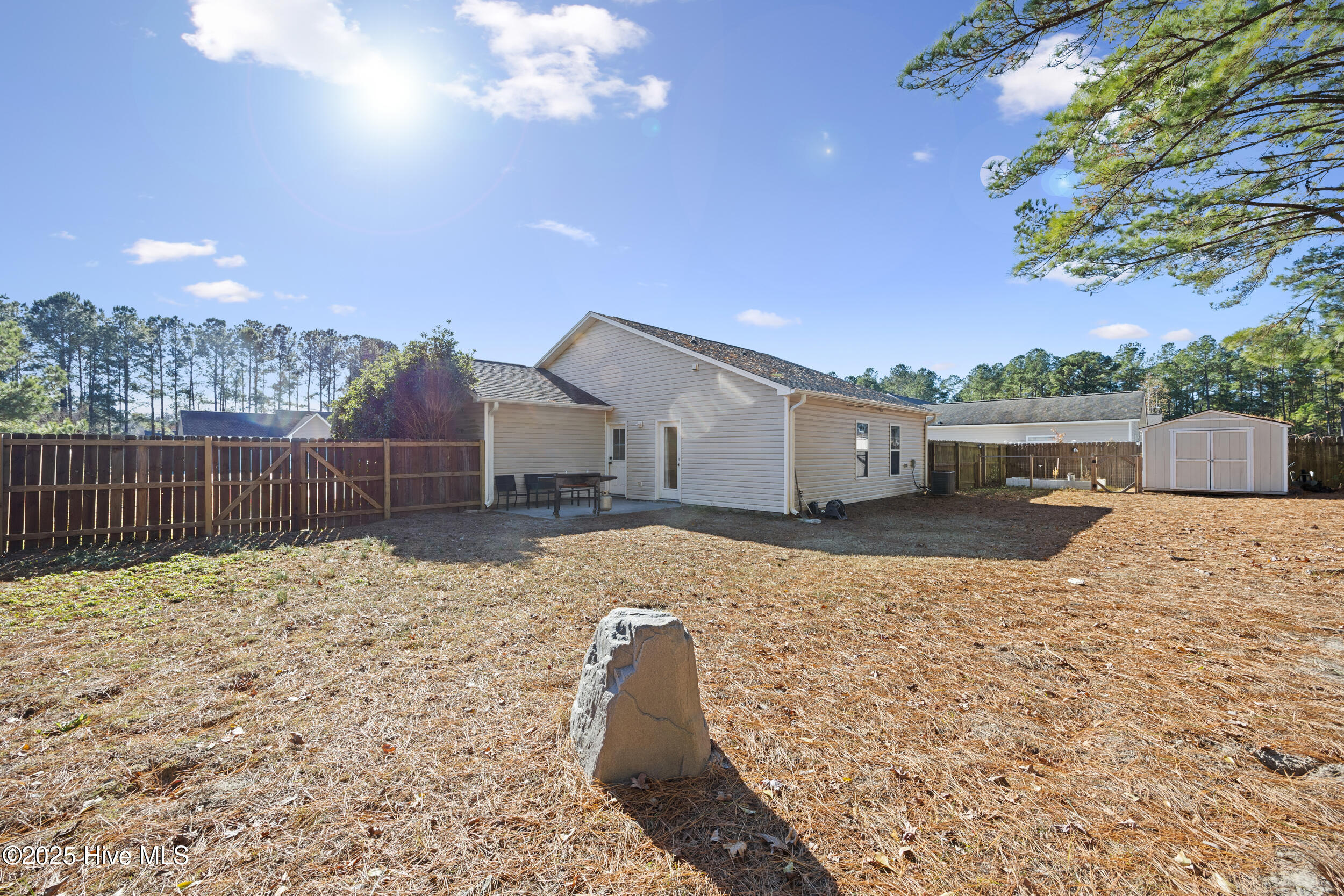 100545766 | Photo 33