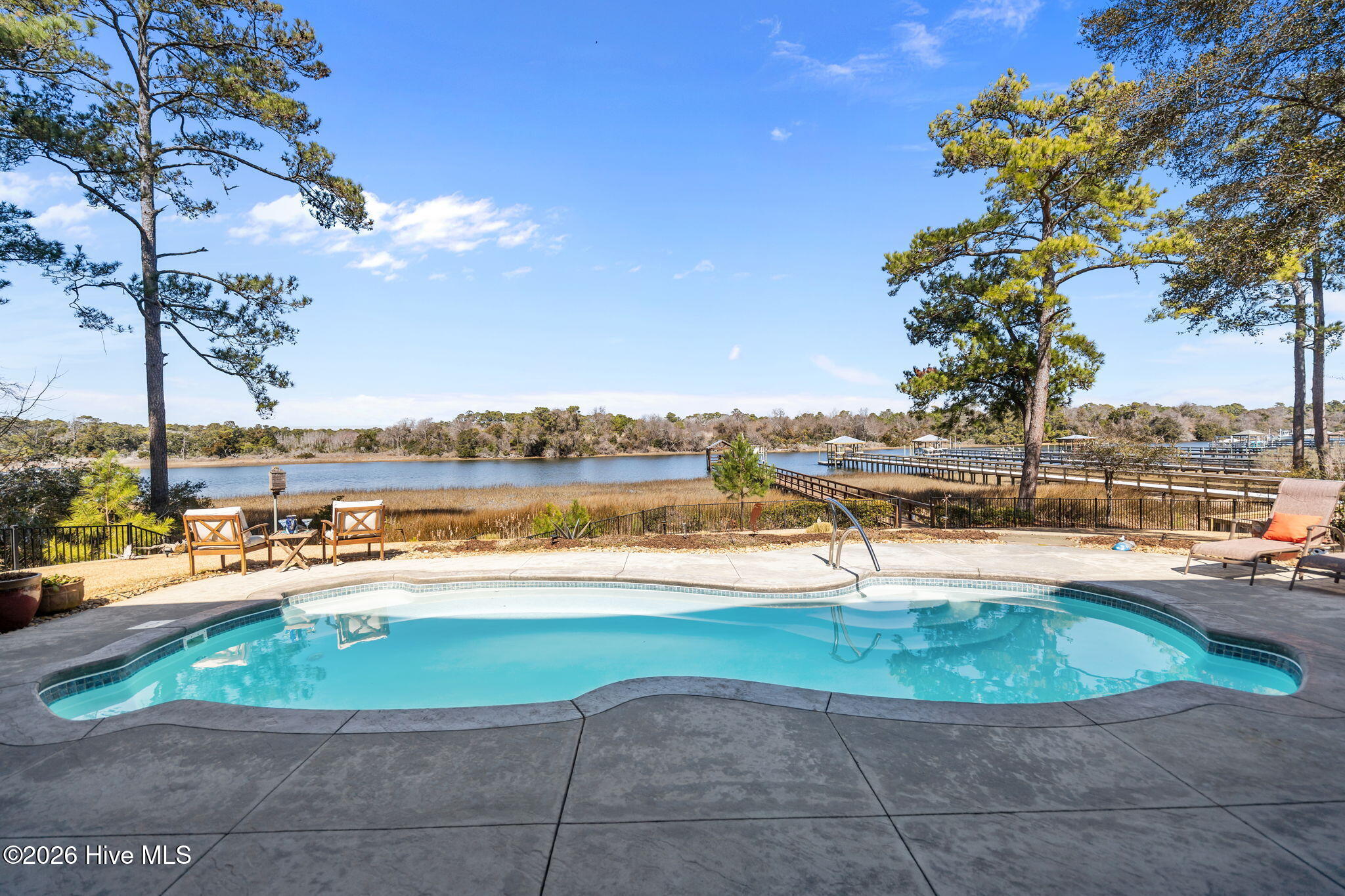 100555444 | Photo 12