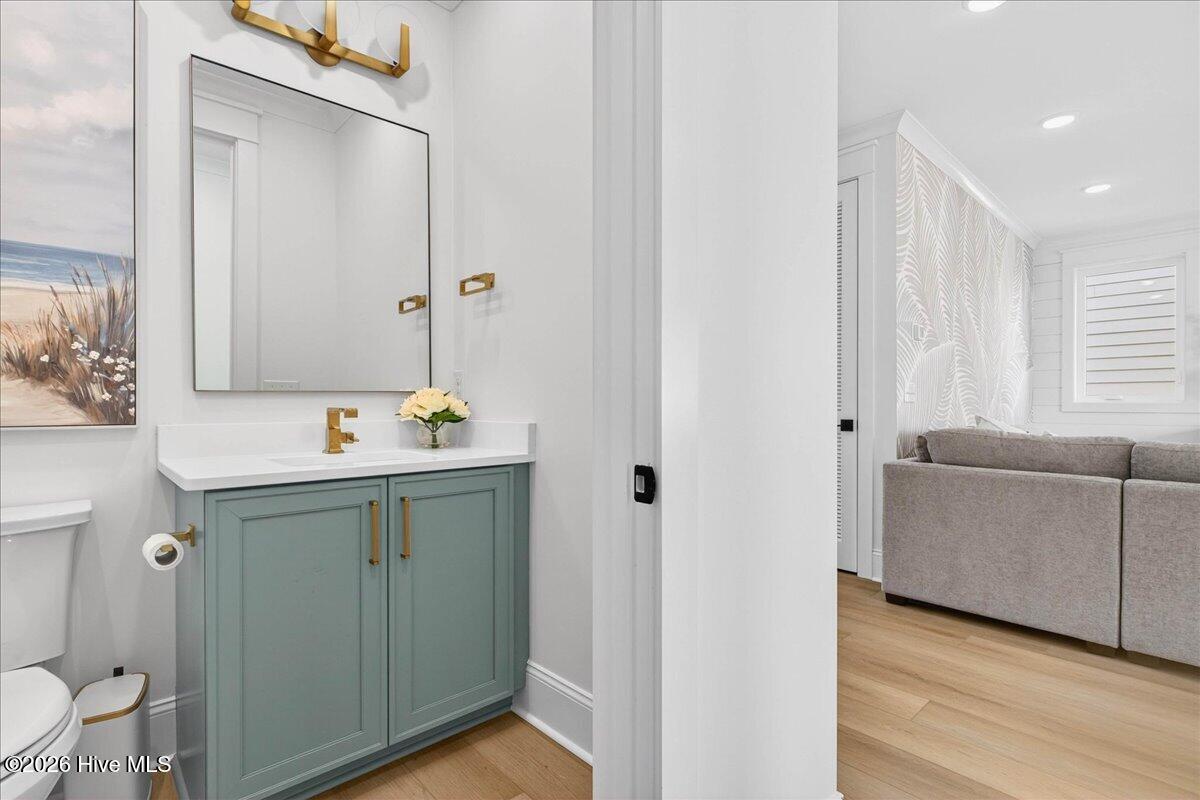 100543299 | Photo 18