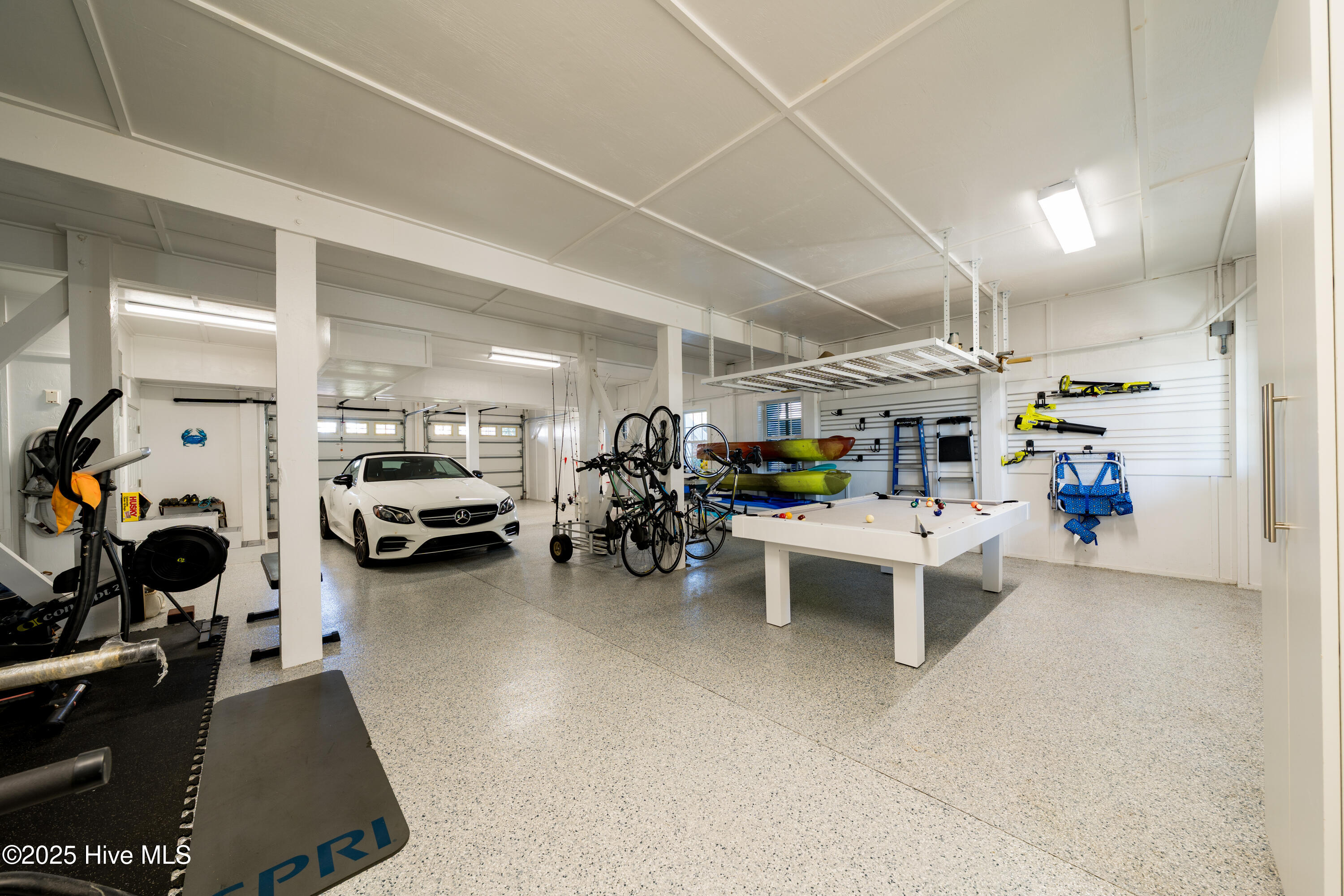 100541249 | Photo 70