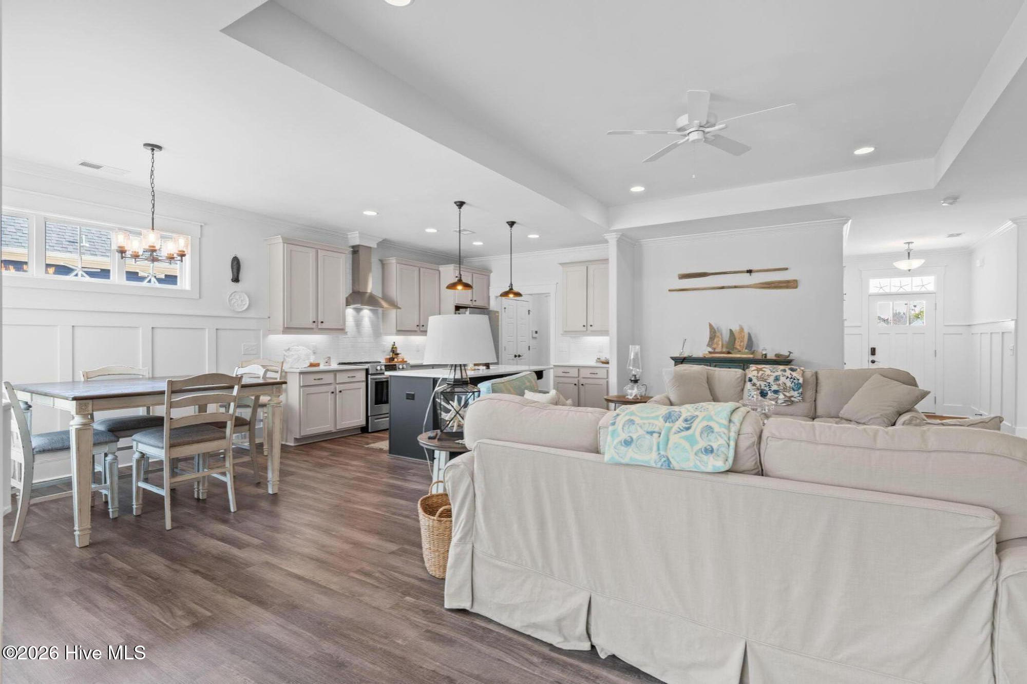 100549326 | Photo 10