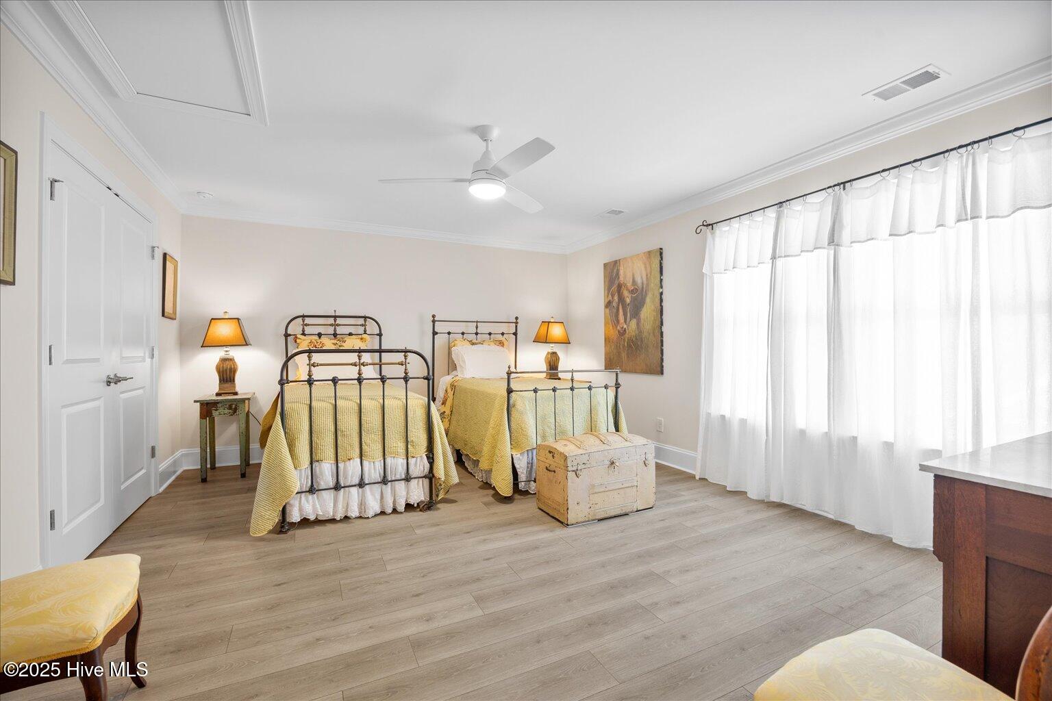 100533104 | Photo 34