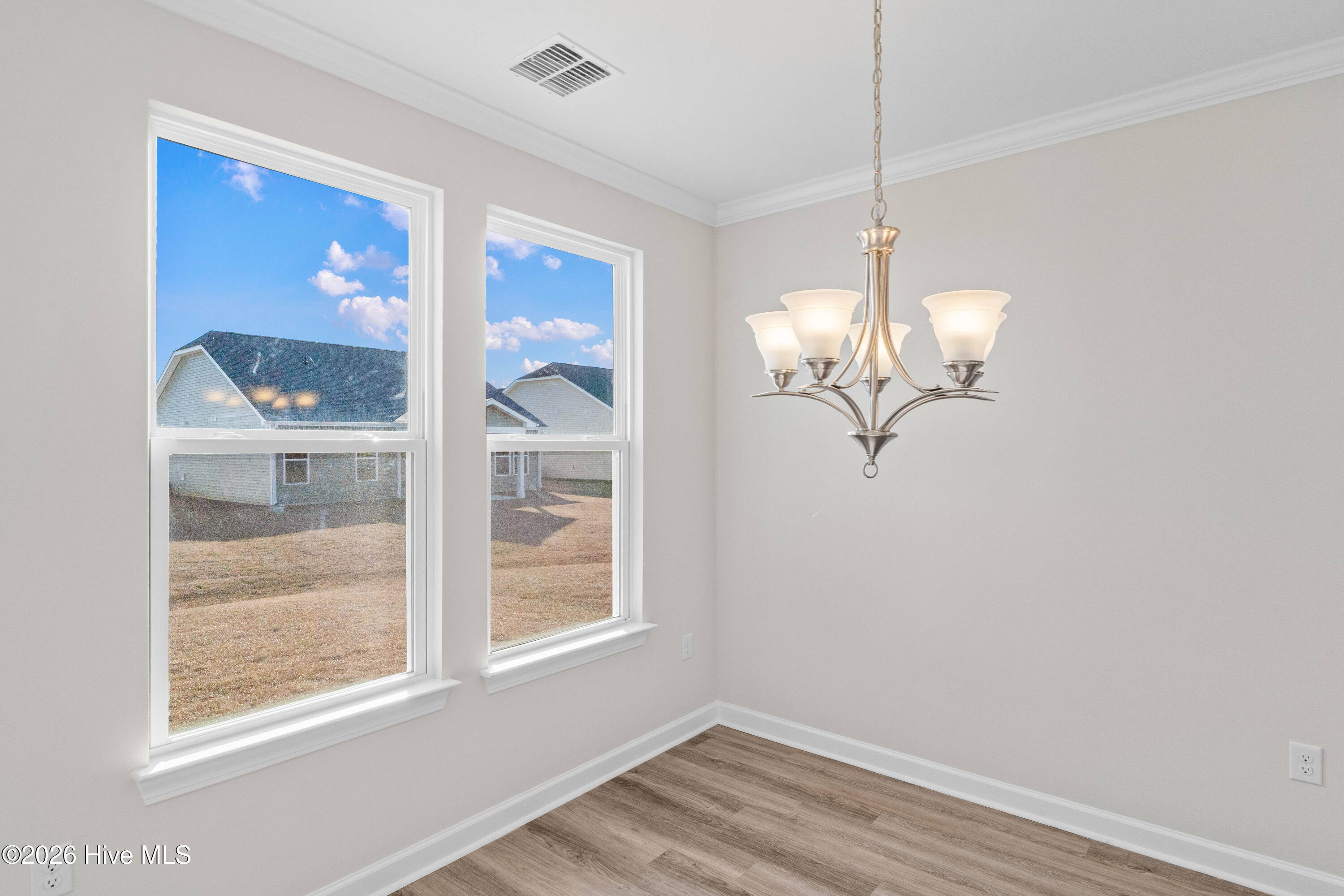 100493407 | Photo 15