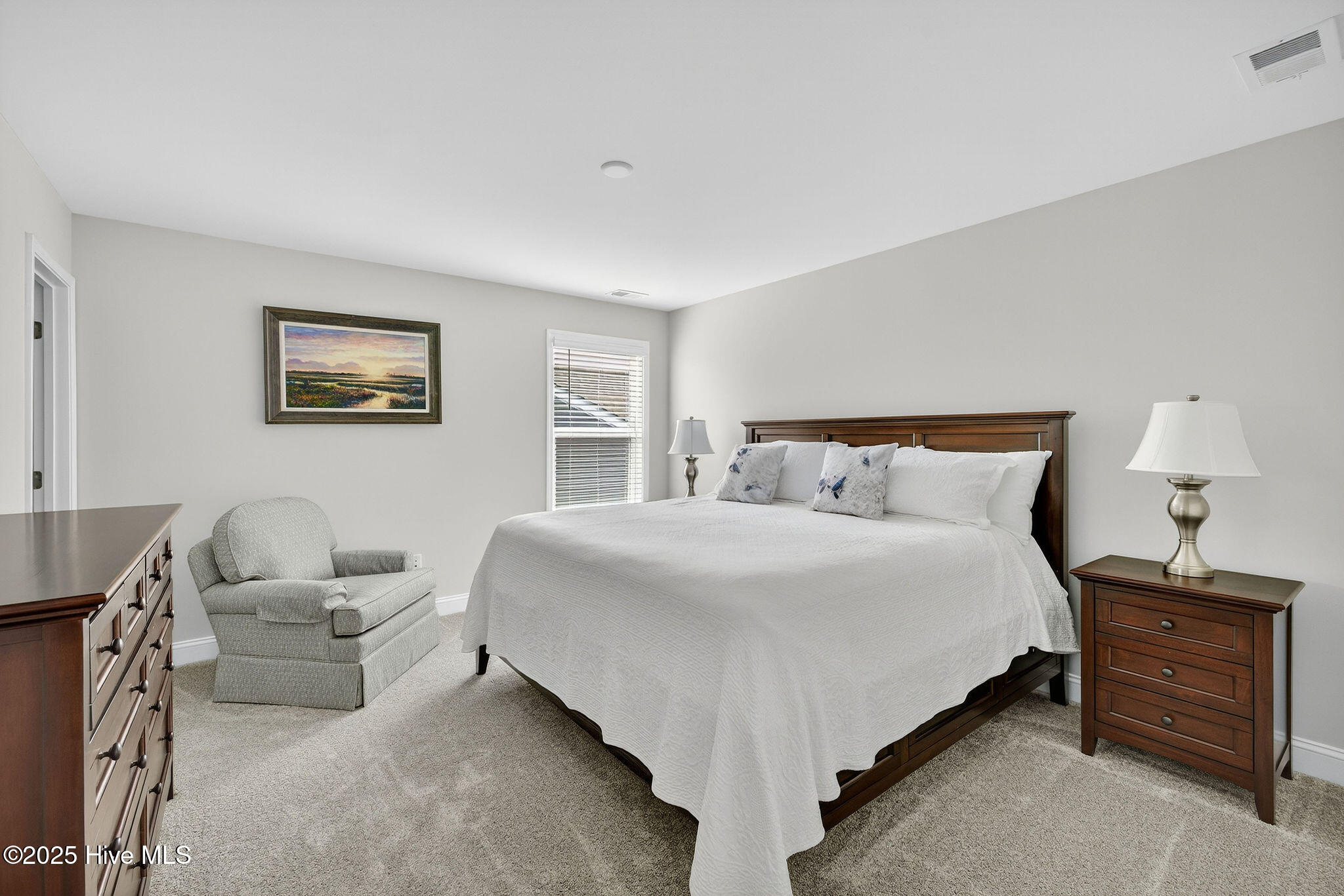 100565700 | Photo 52