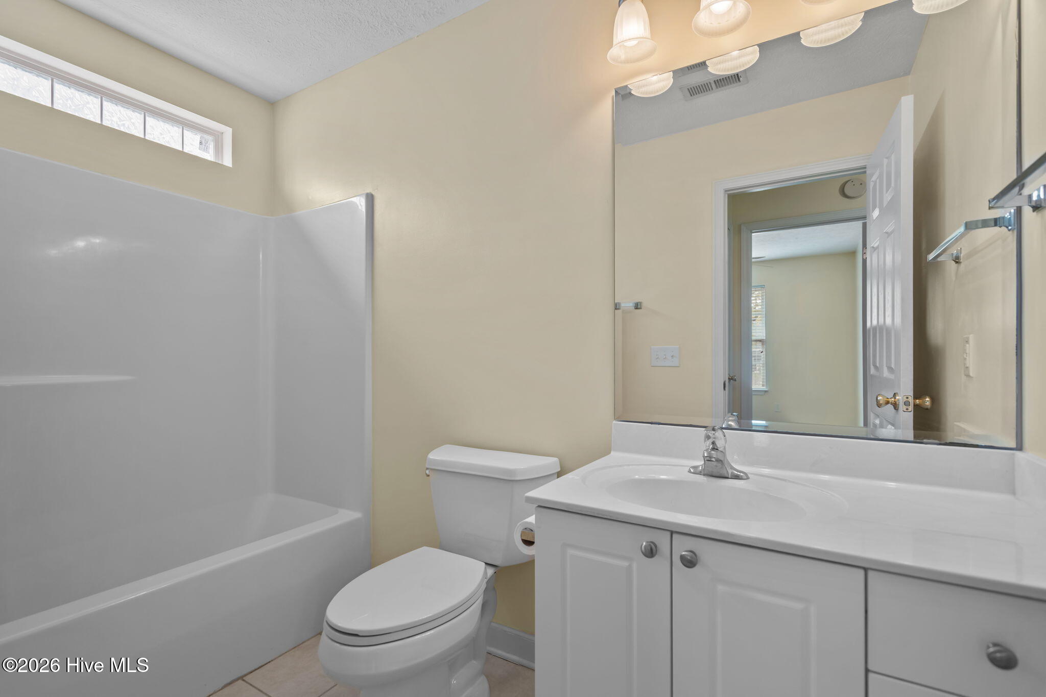 100564732 | Photo 28