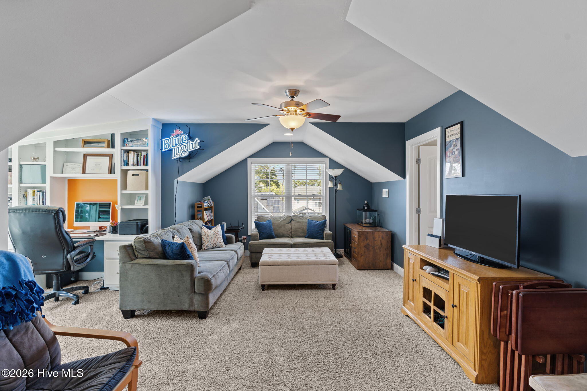 100564202 | Photo 33