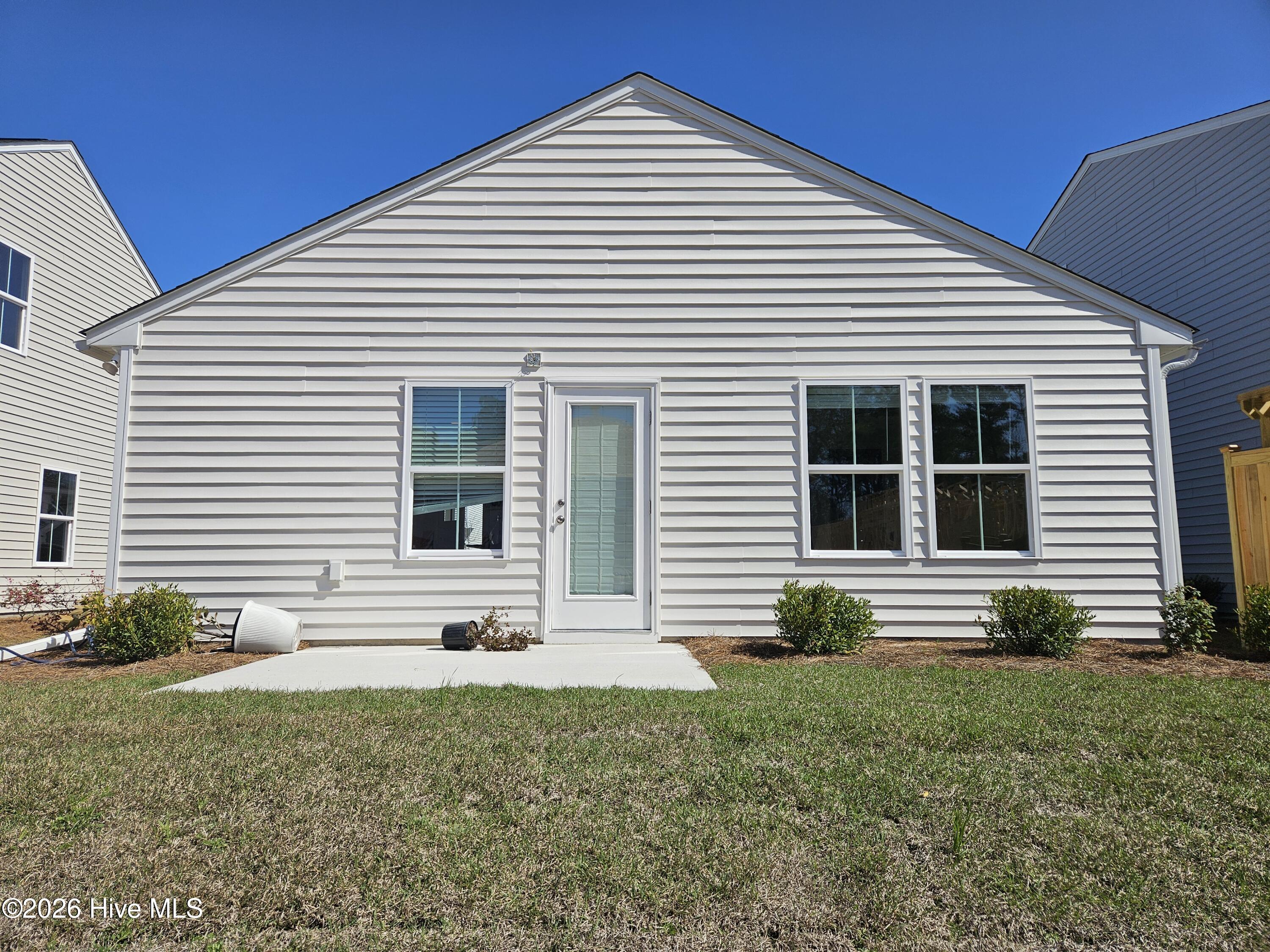 100568271 | Photo 13