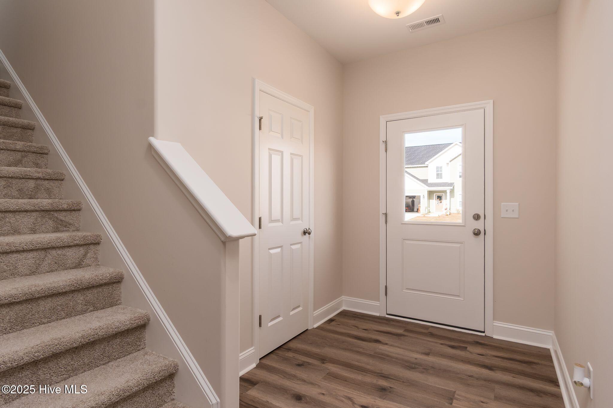 100531005 | Photo 10