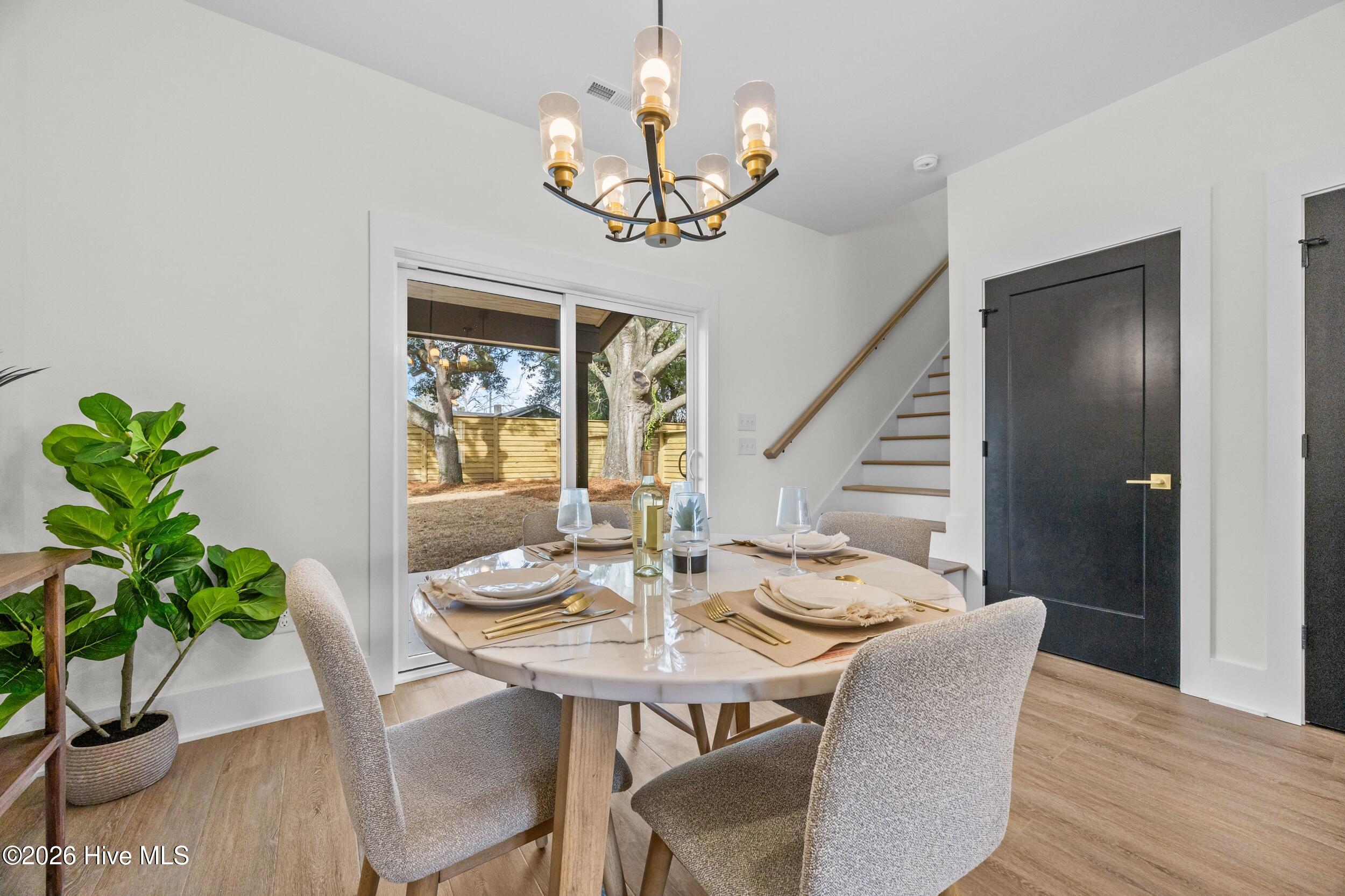 100566650 | Photo 16