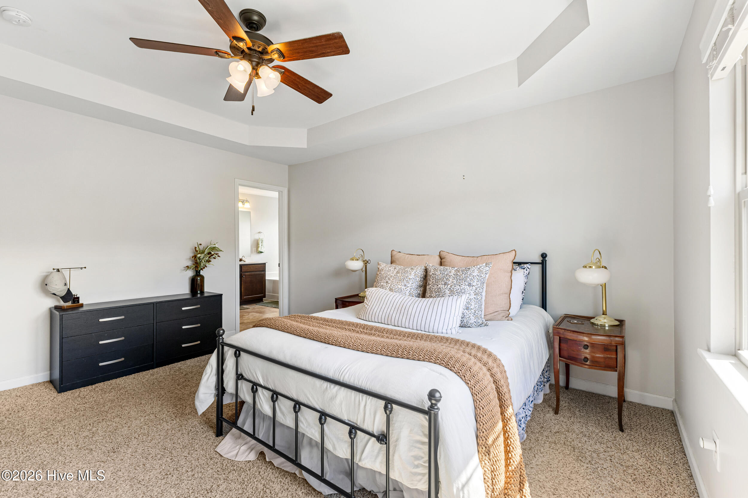 100563533 | Photo 17