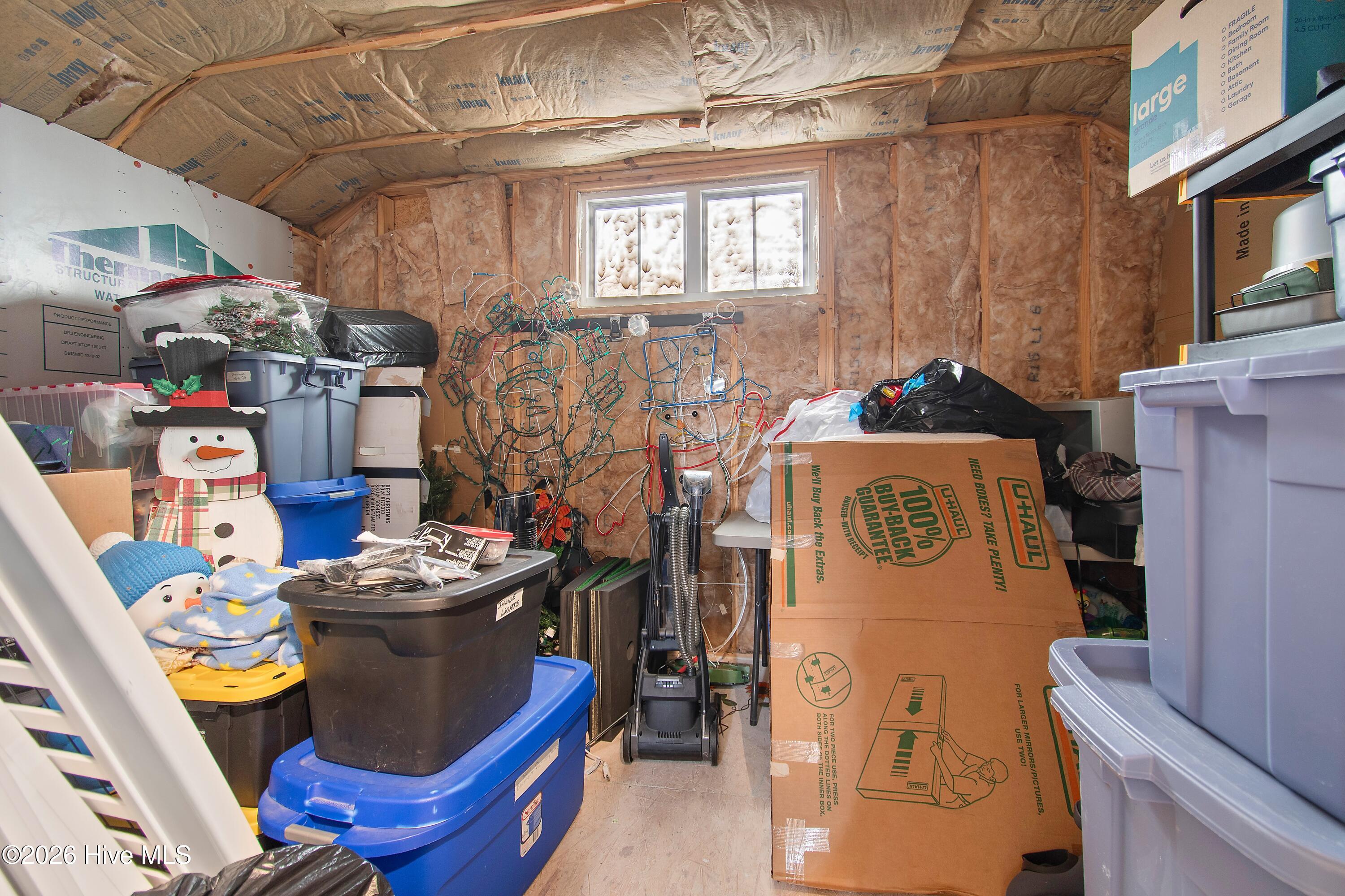 100555965 | Photo 36