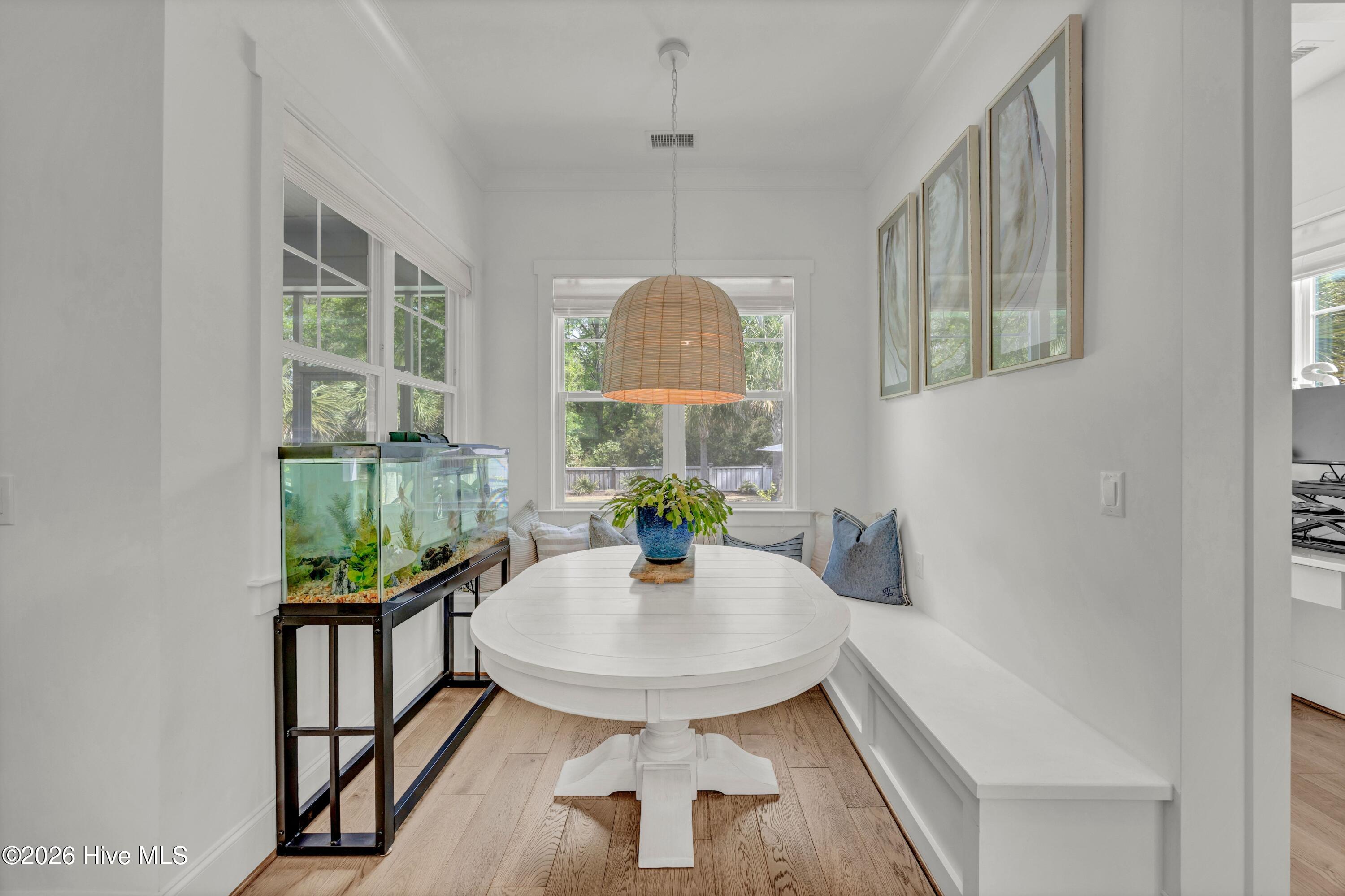 100566048 | Photo 28