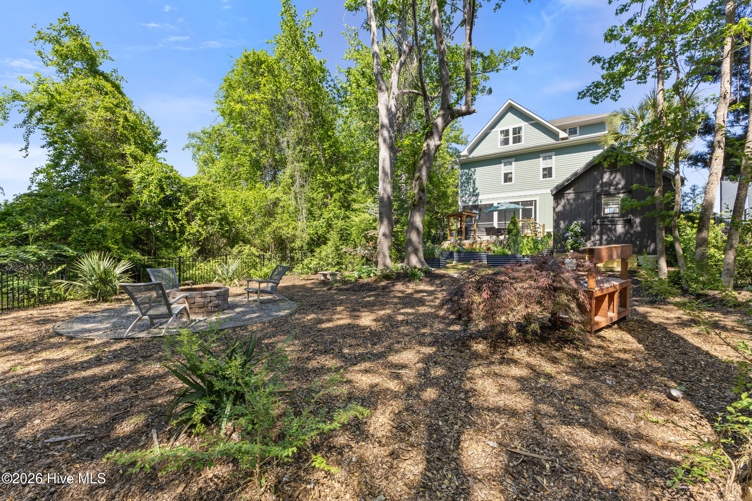 100570688 | Photo 64