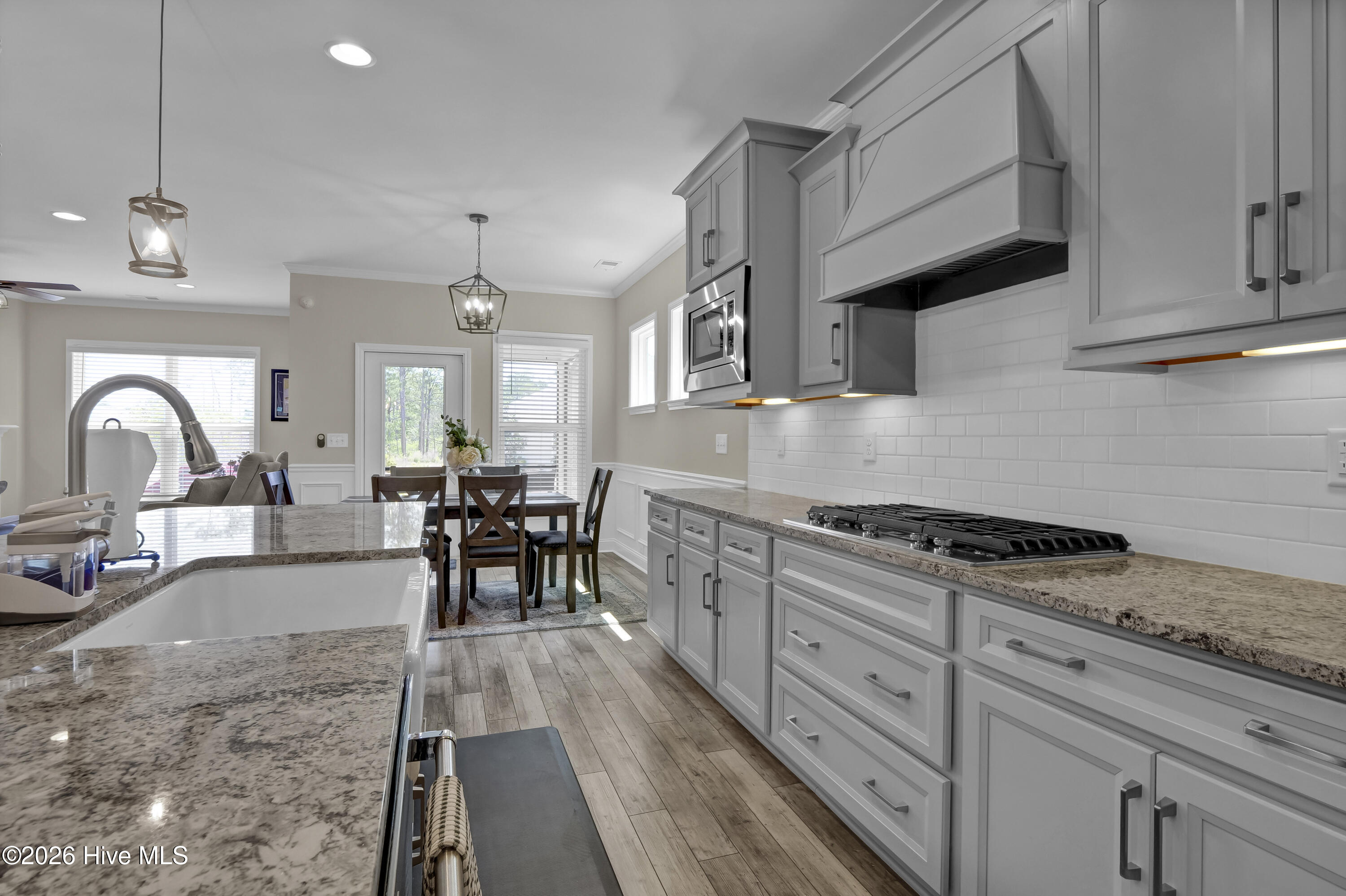 100552625 | Photo 37