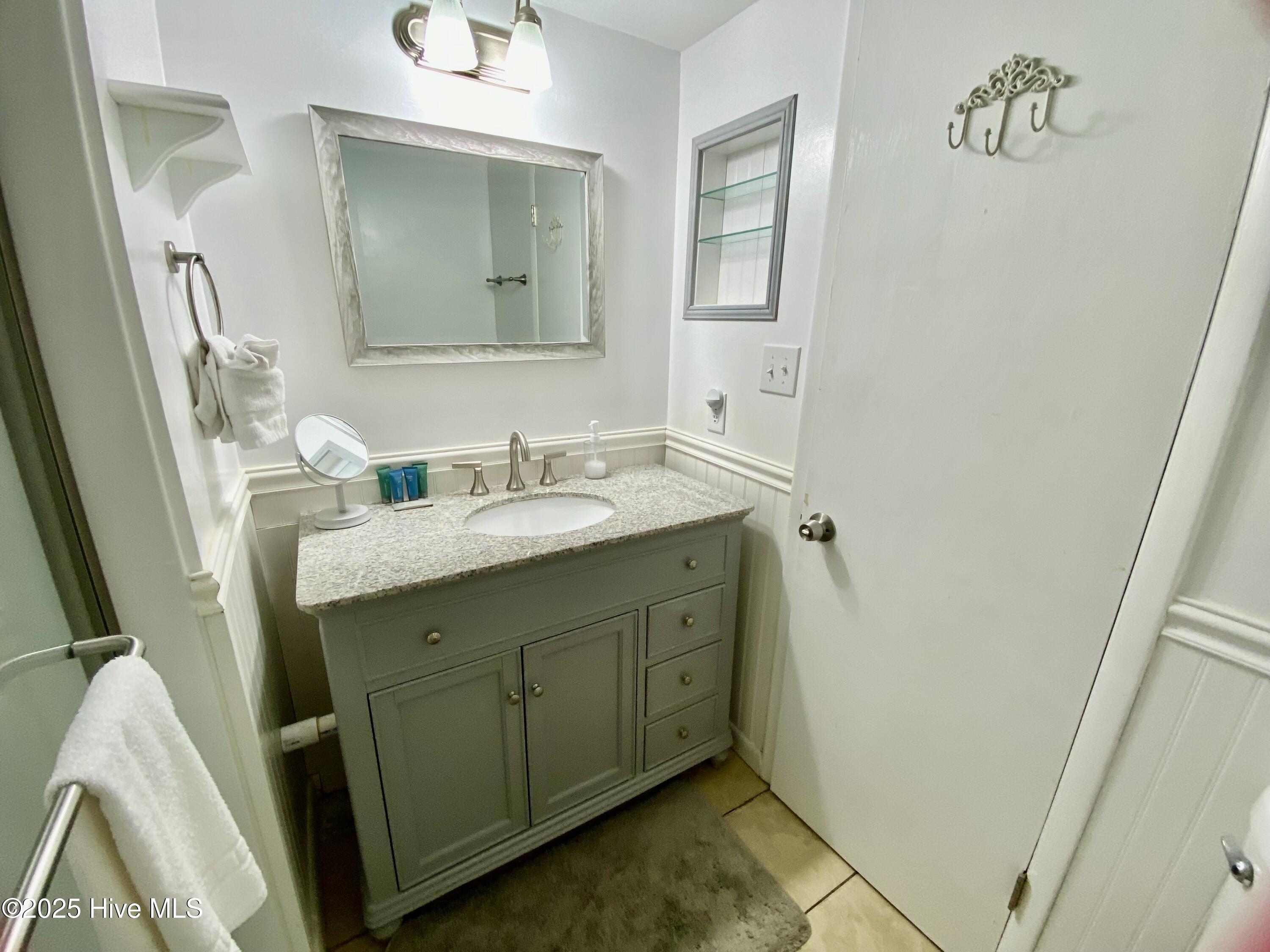 100527241 | Photo 32