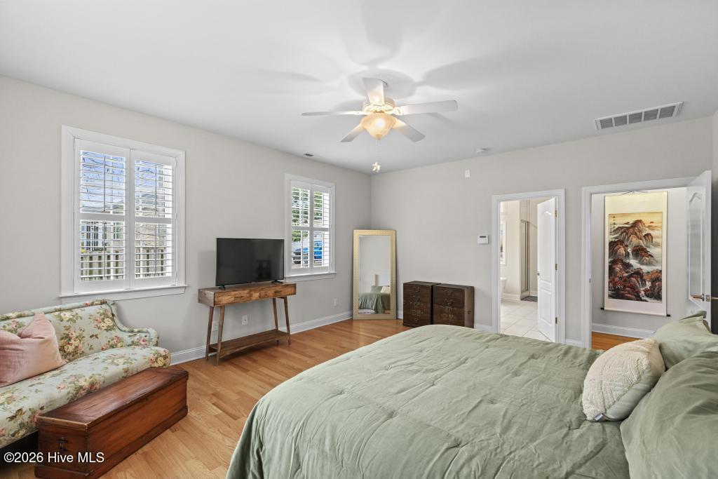 100558511 | Photo 16