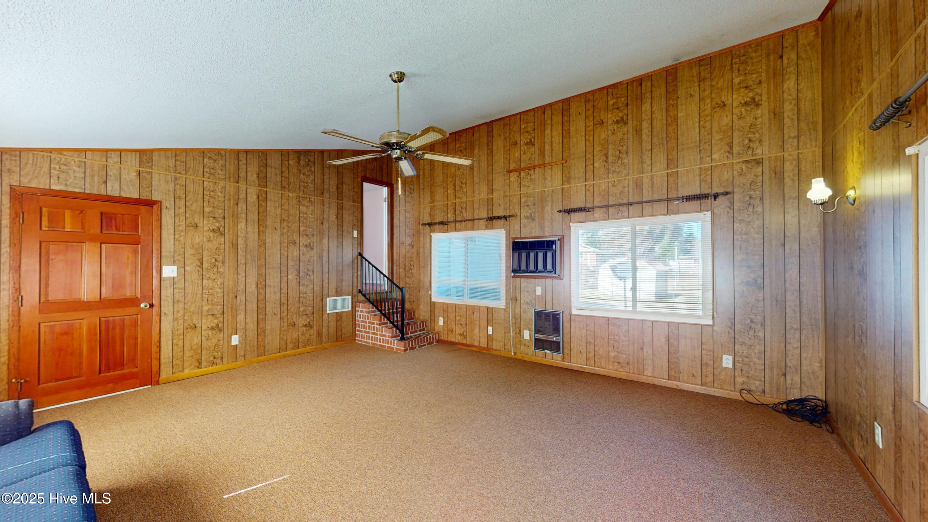 100541528 | Photo 19