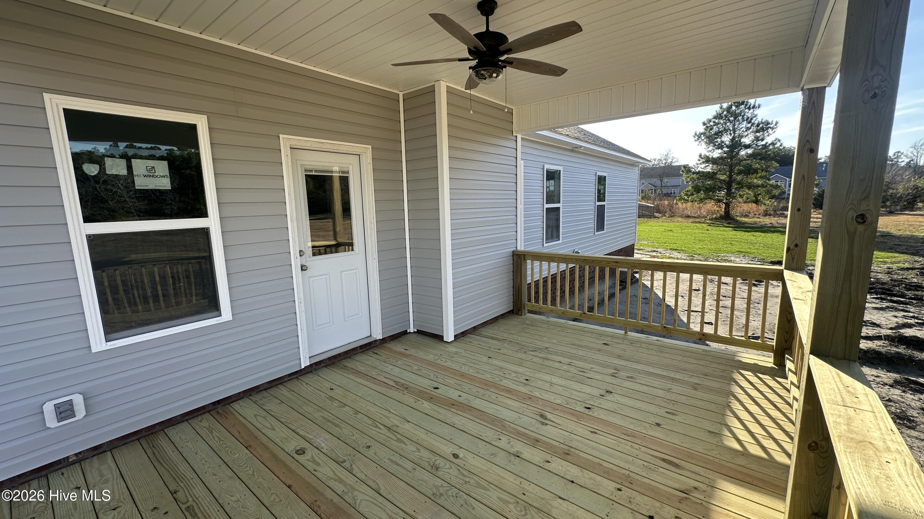 100558680 | Photo 18