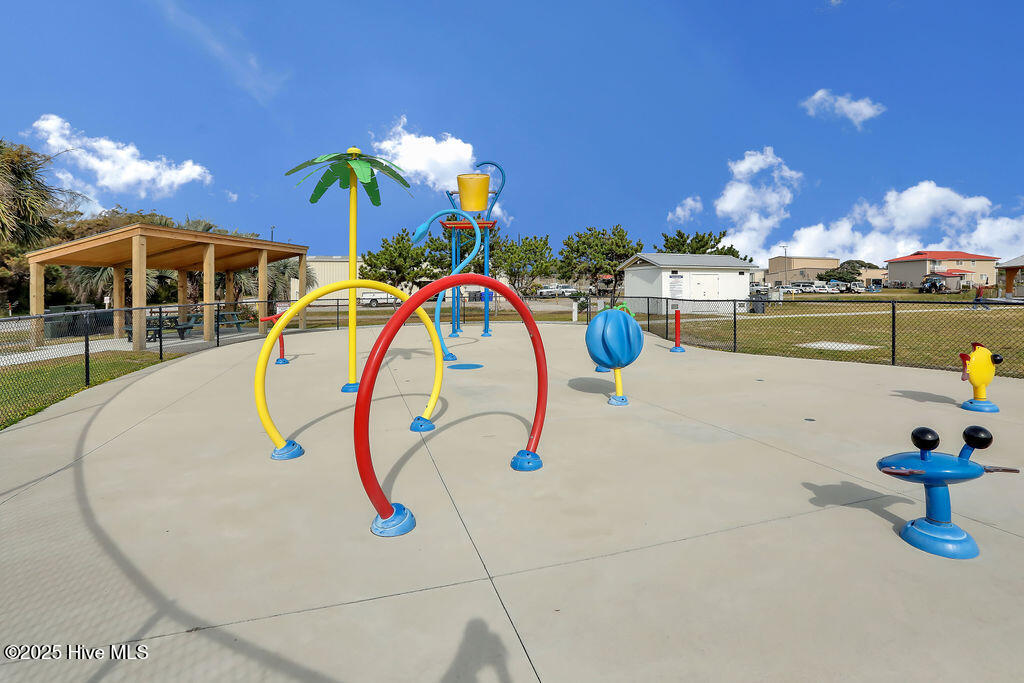 100540116 | Photo 16