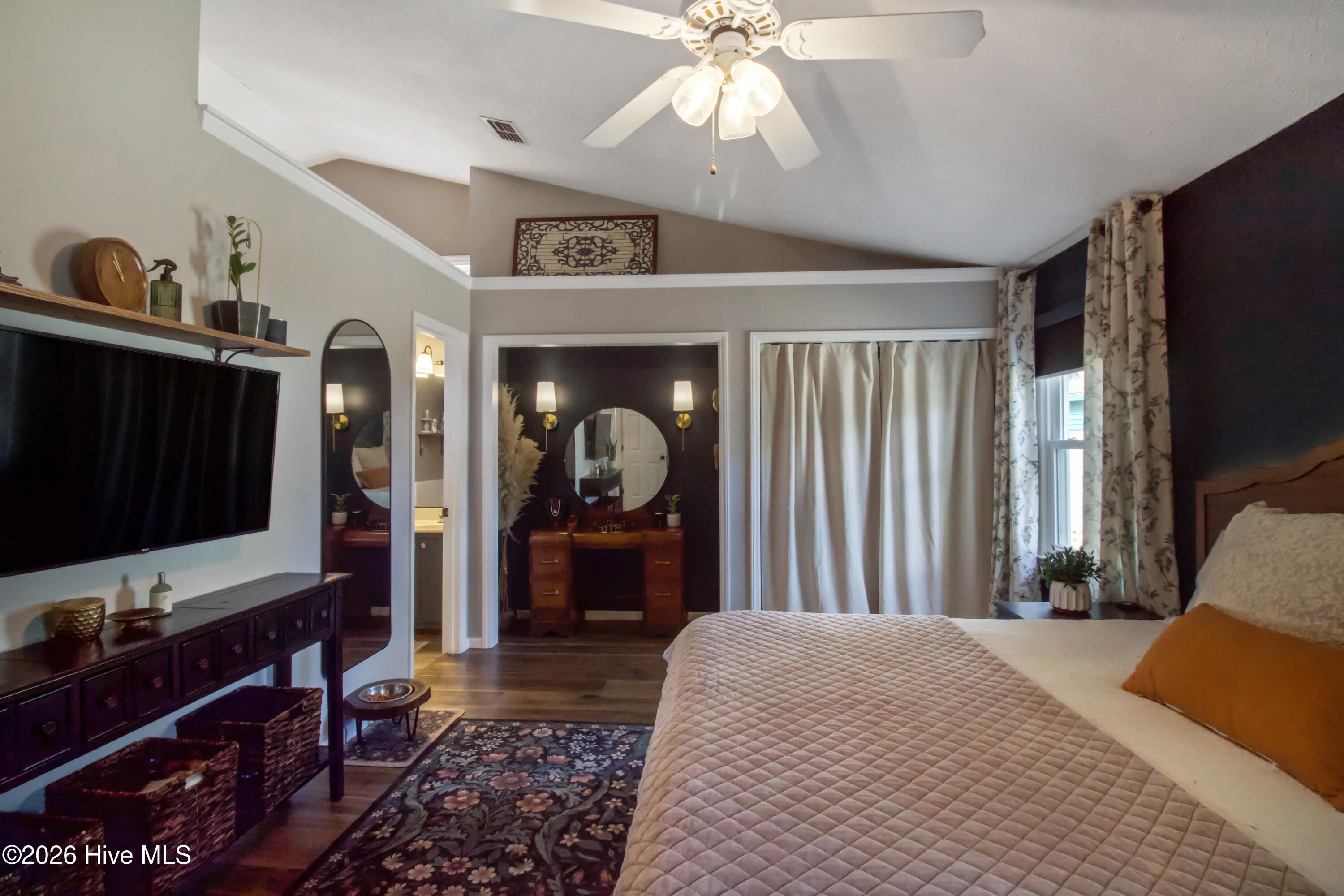 100559639 | Photo 26