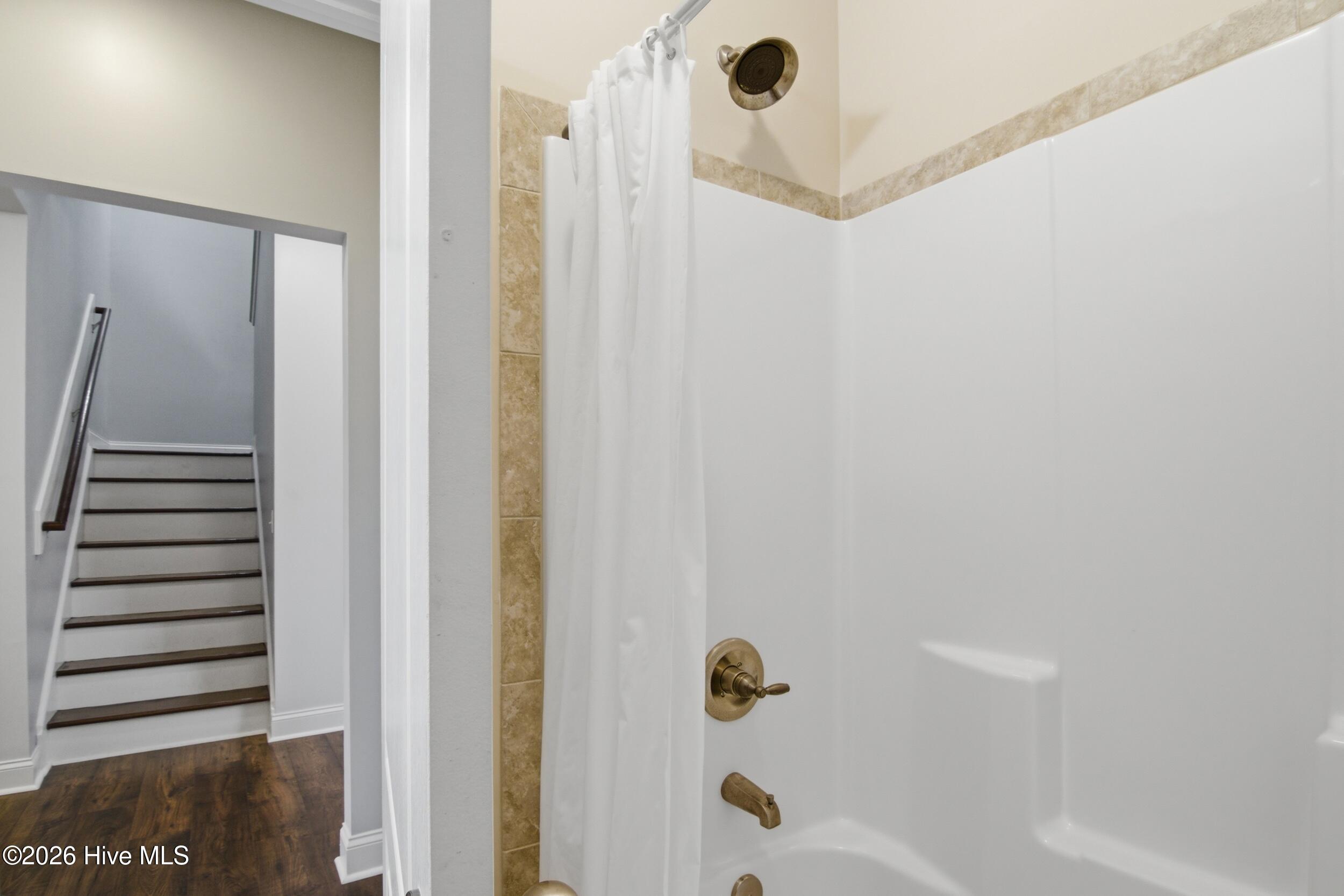 100556252 | Photo 39