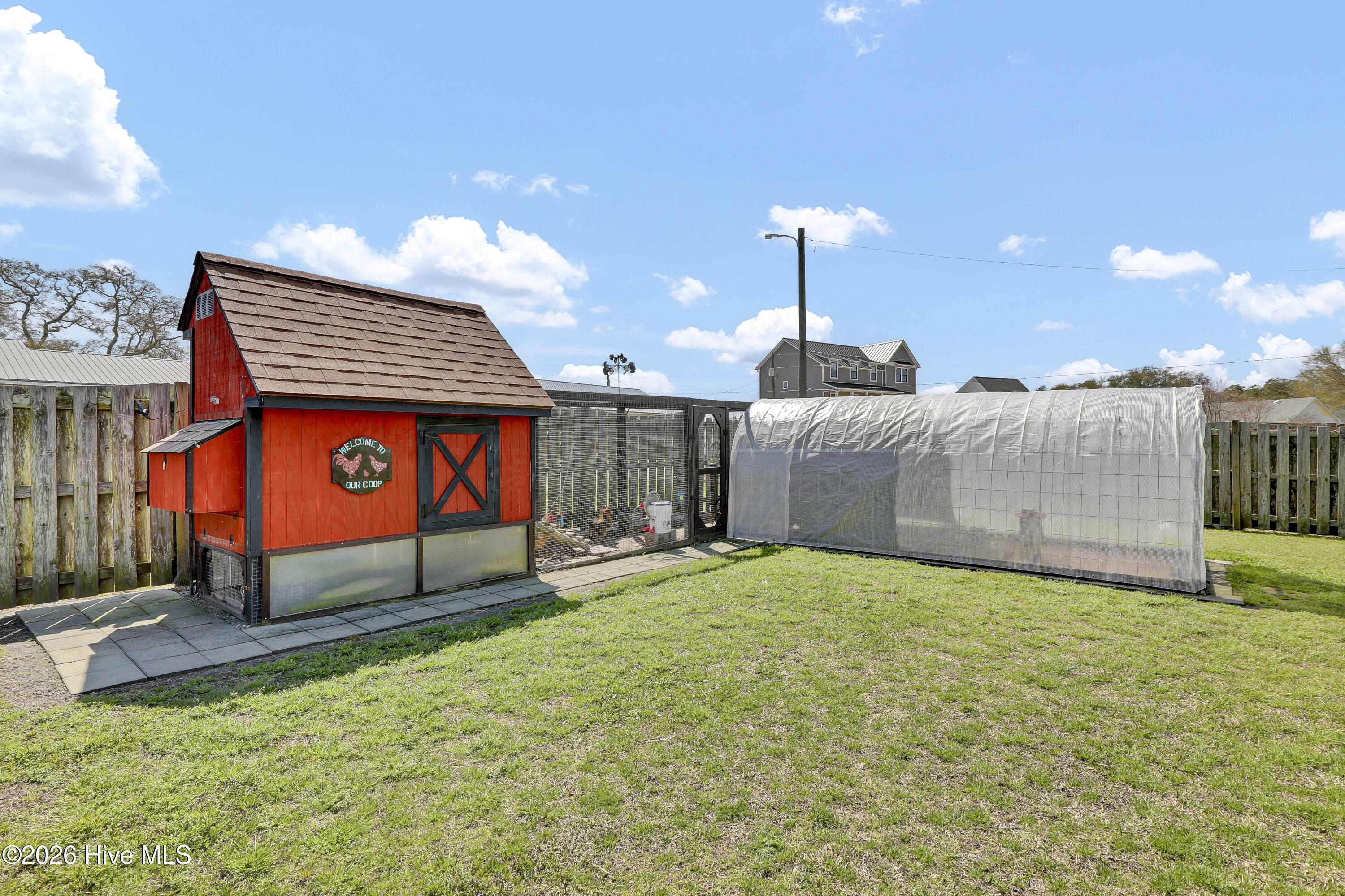 100561433 | Photo 34