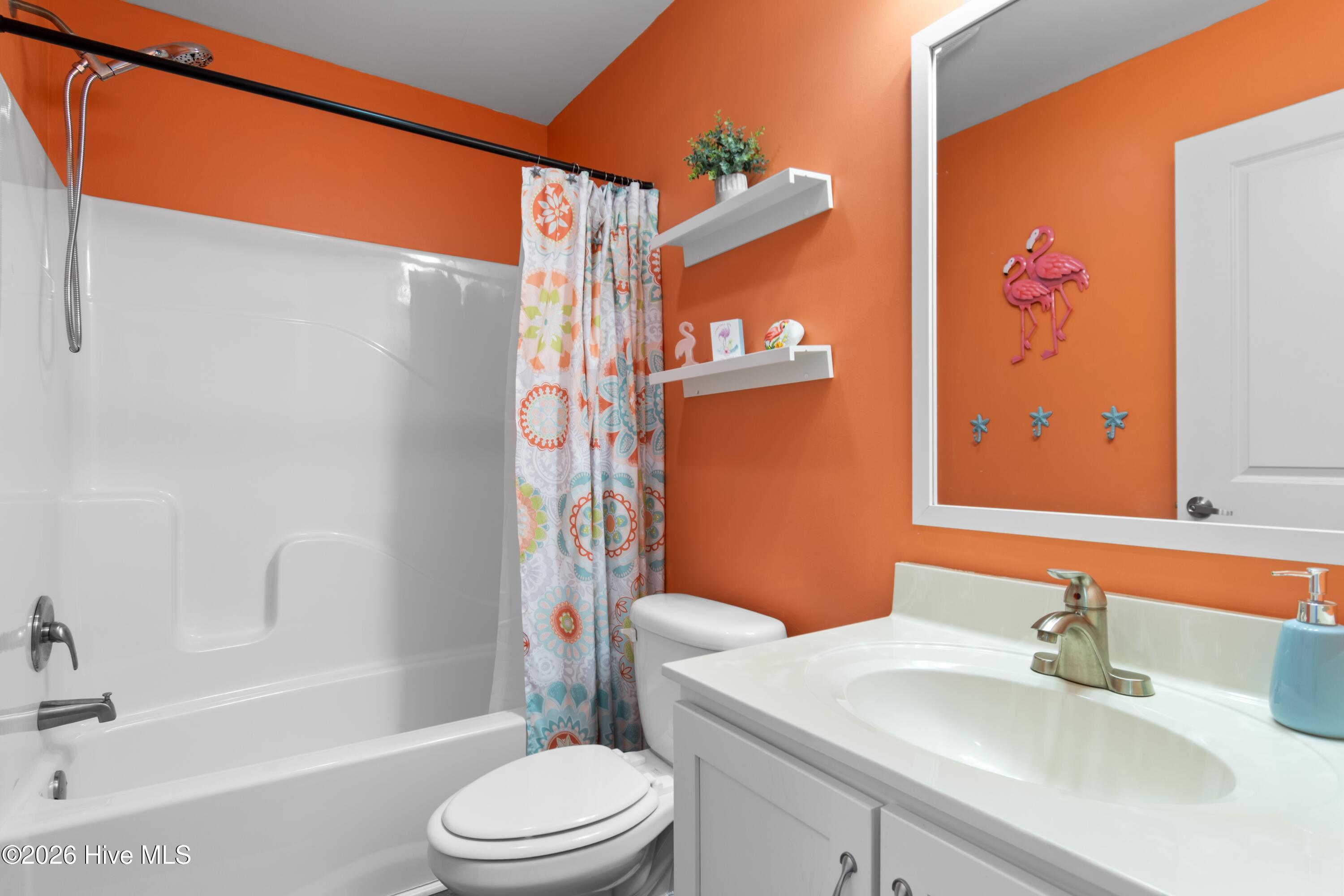 100558691 | Photo 22