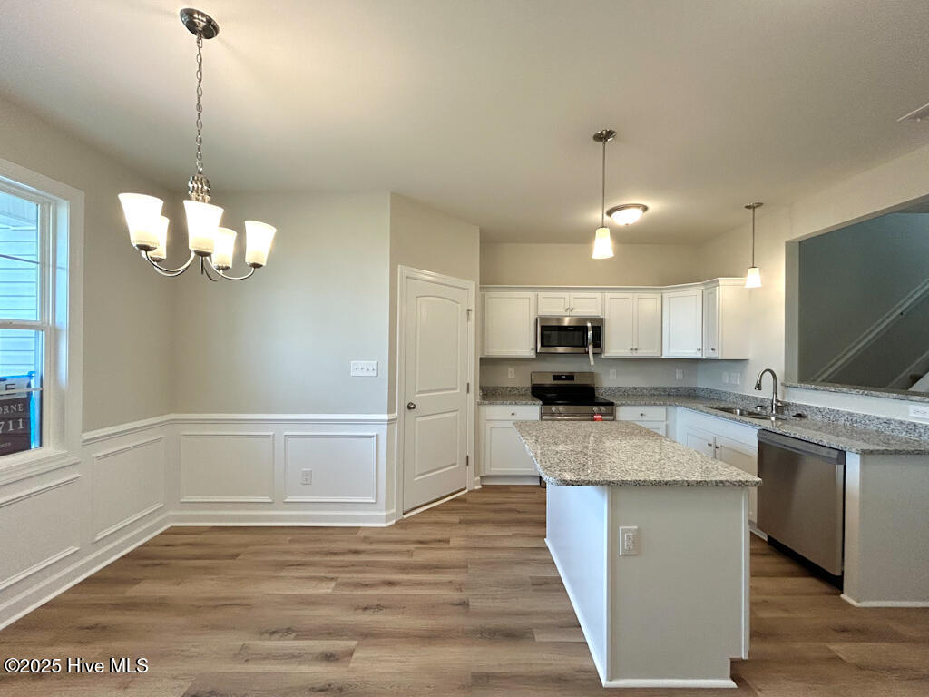 100560362 | Photo 12