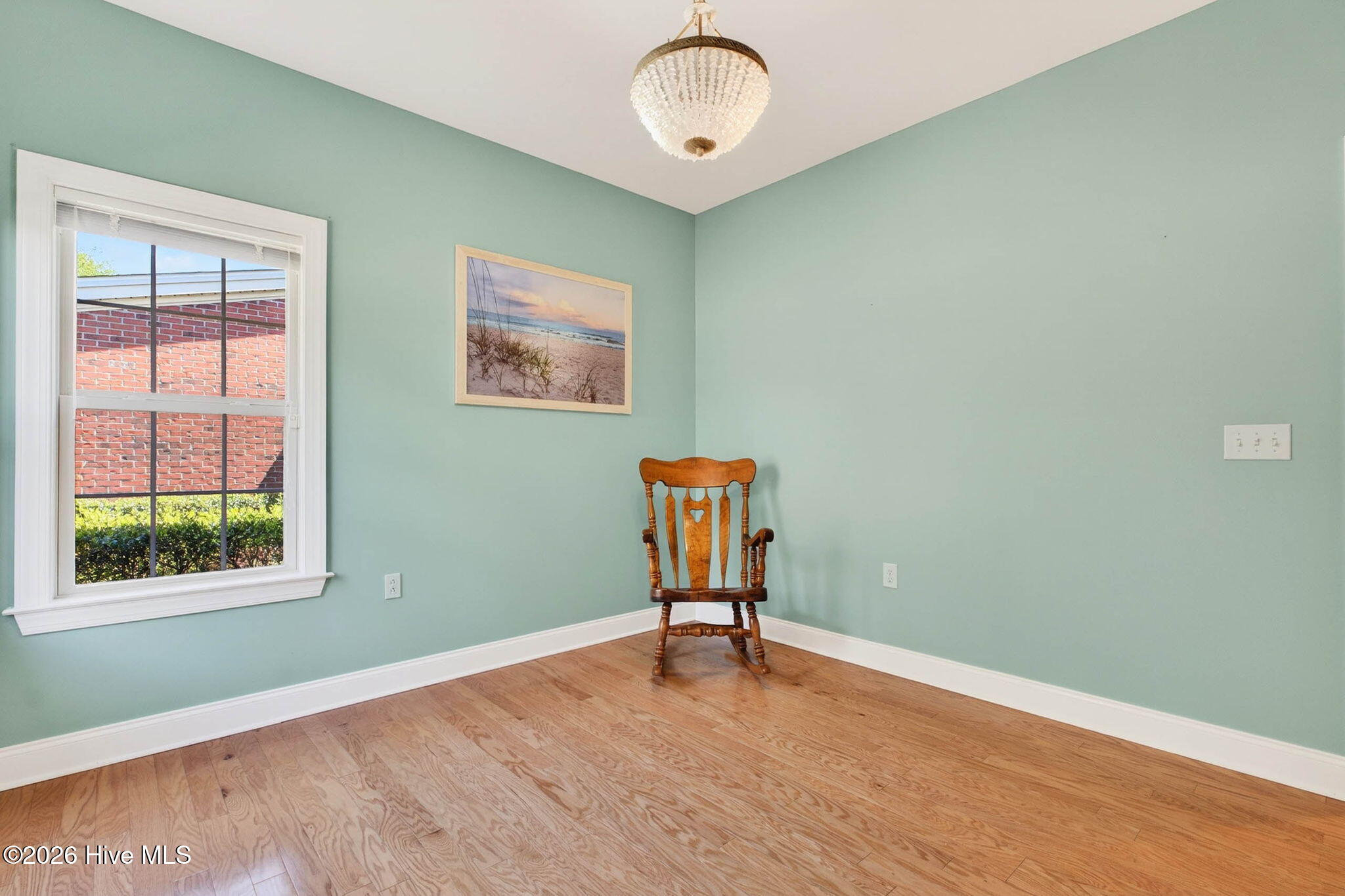 100566097 | Photo 33