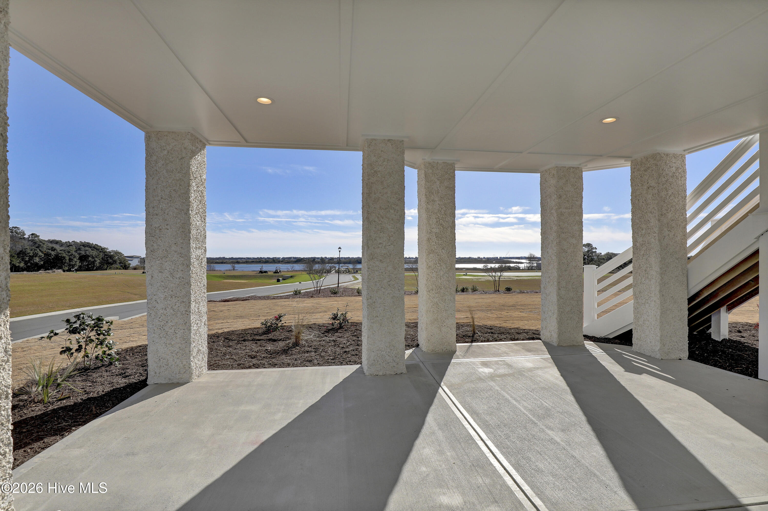 100490520 | Photo 37