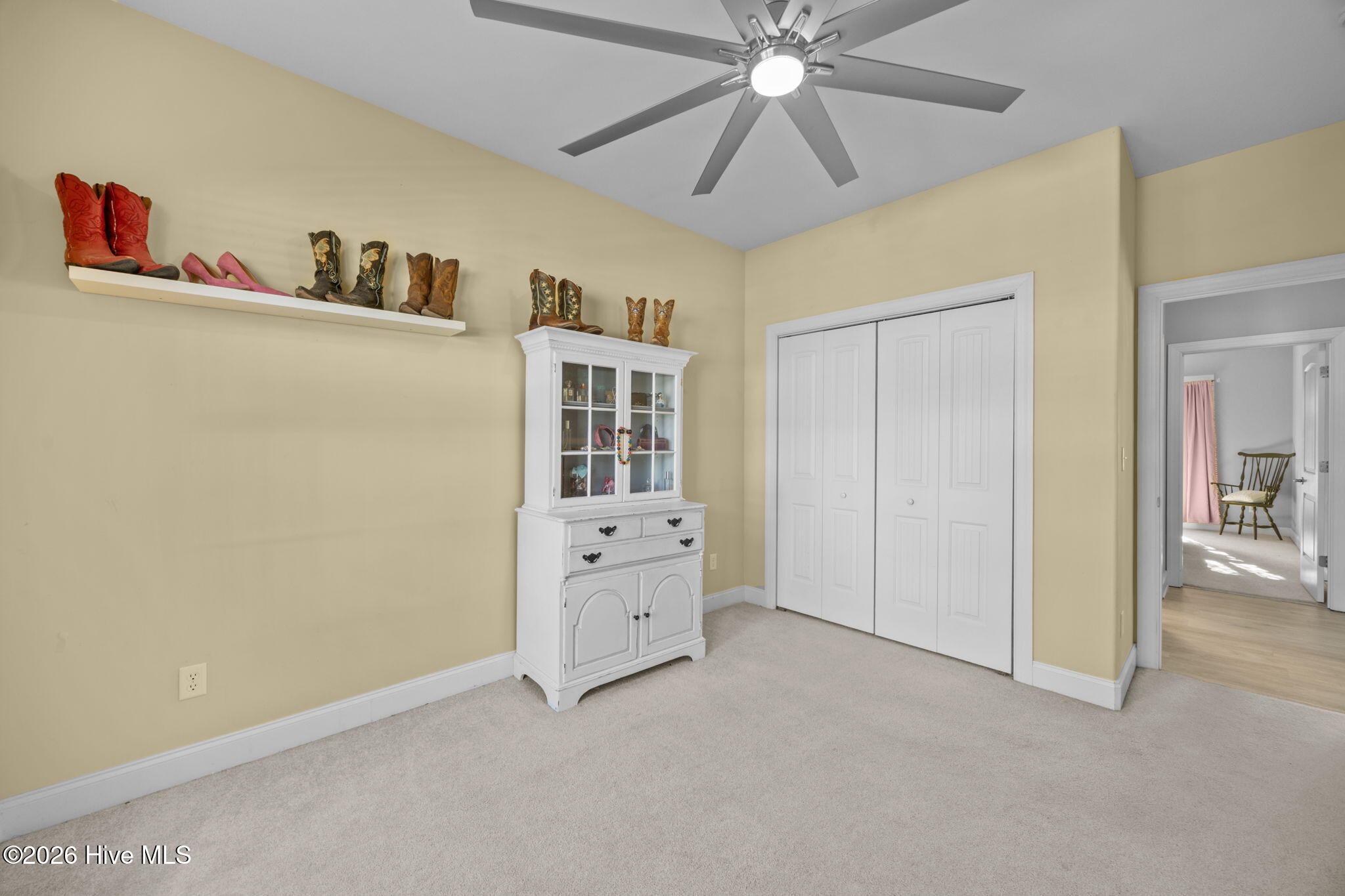 100548073 | Photo 29