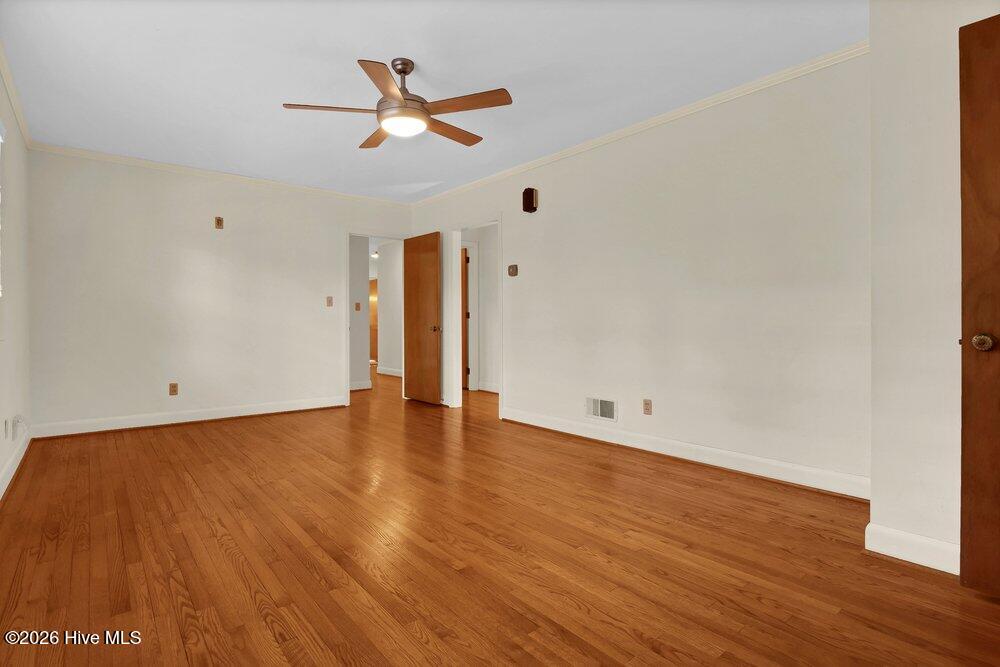 100522690 | Photo 31