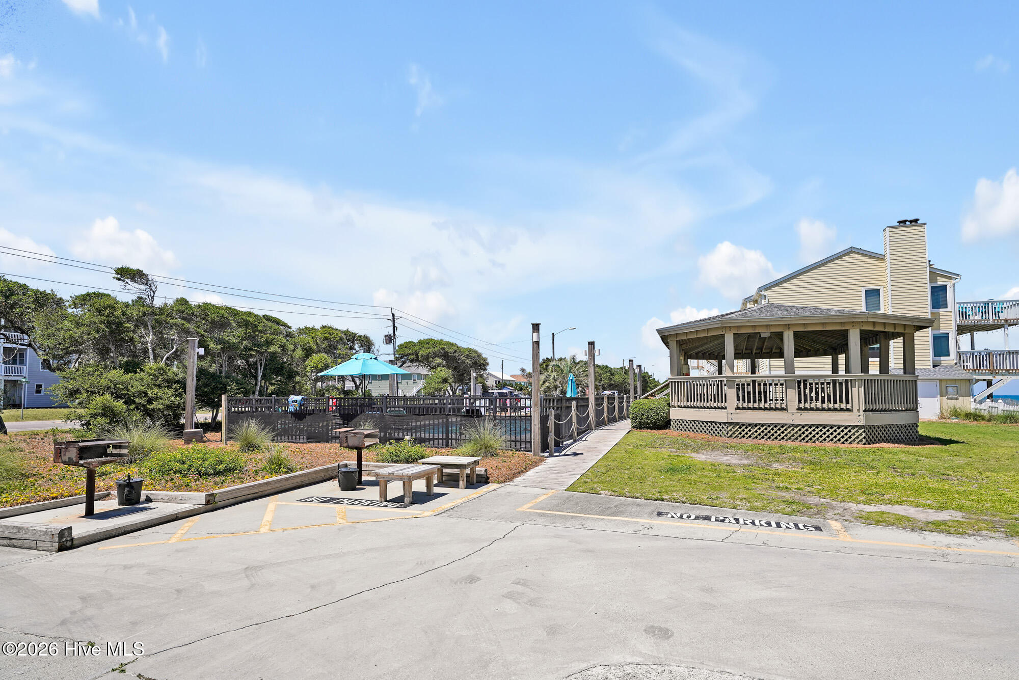 100568340 | Photo 37