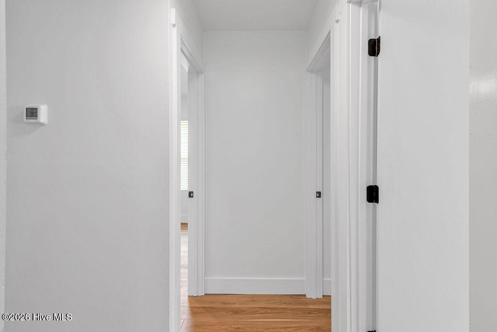 100566377 | Photo 14