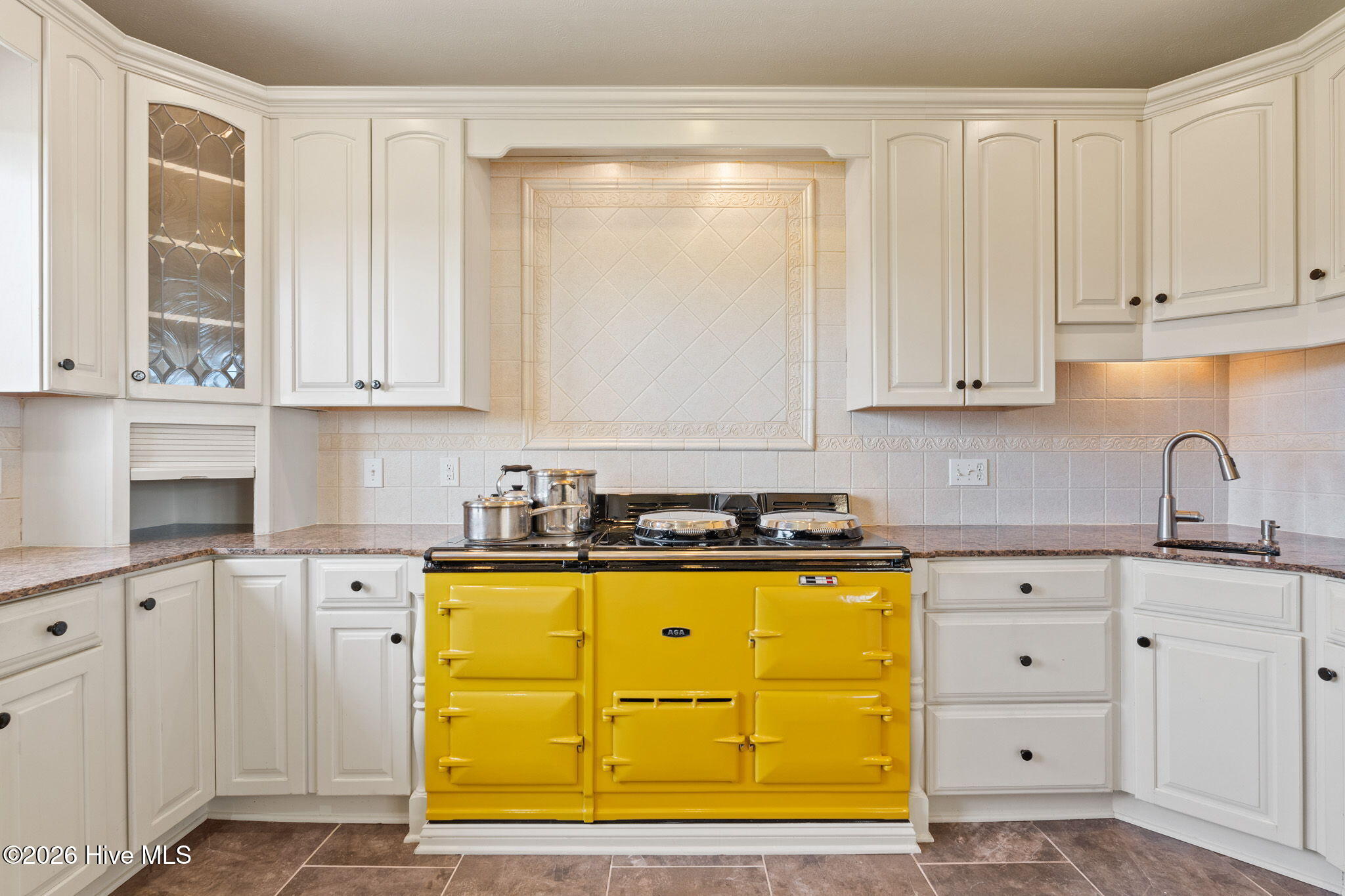 100564967 | Photo 20