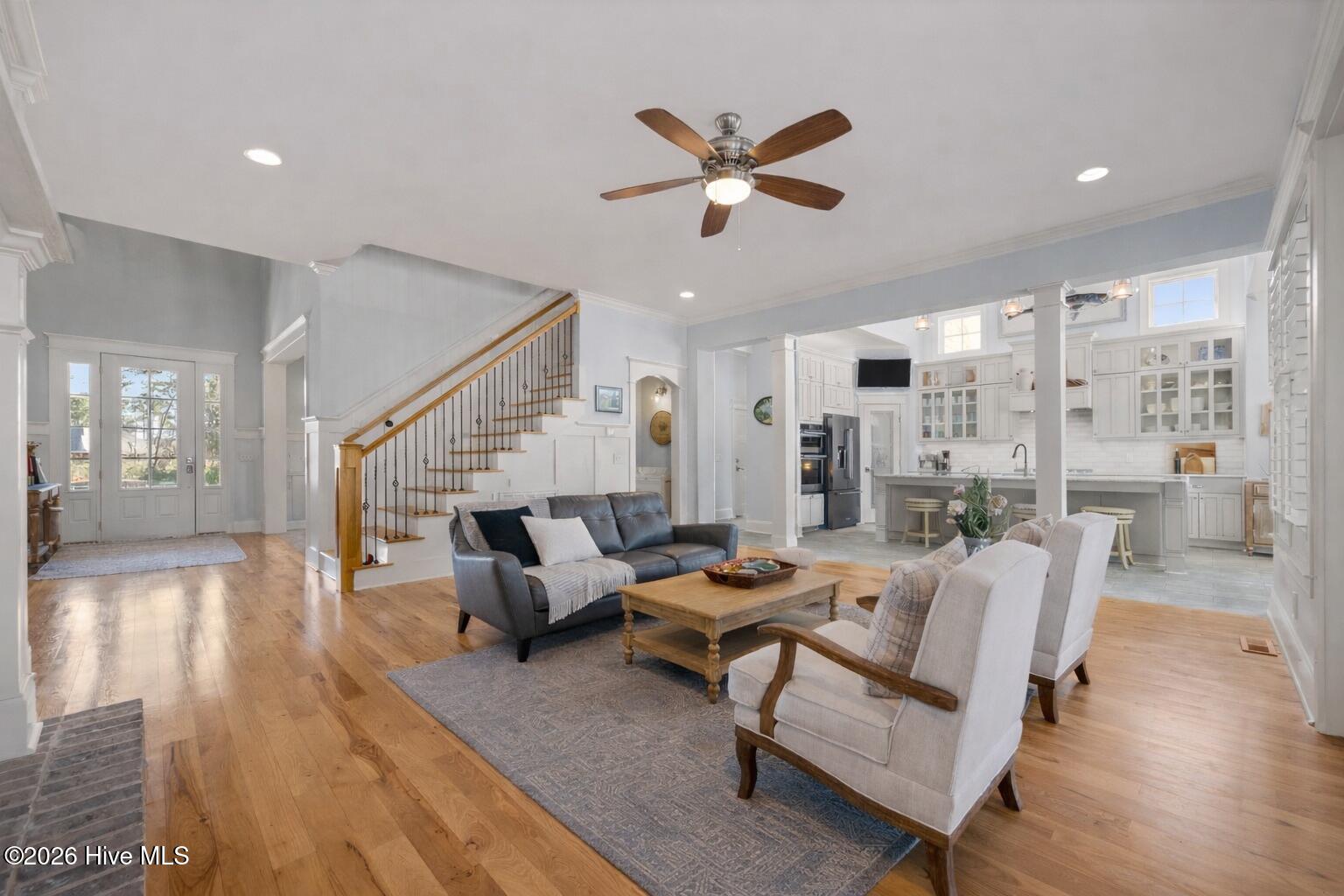 100554318 | Photo 19