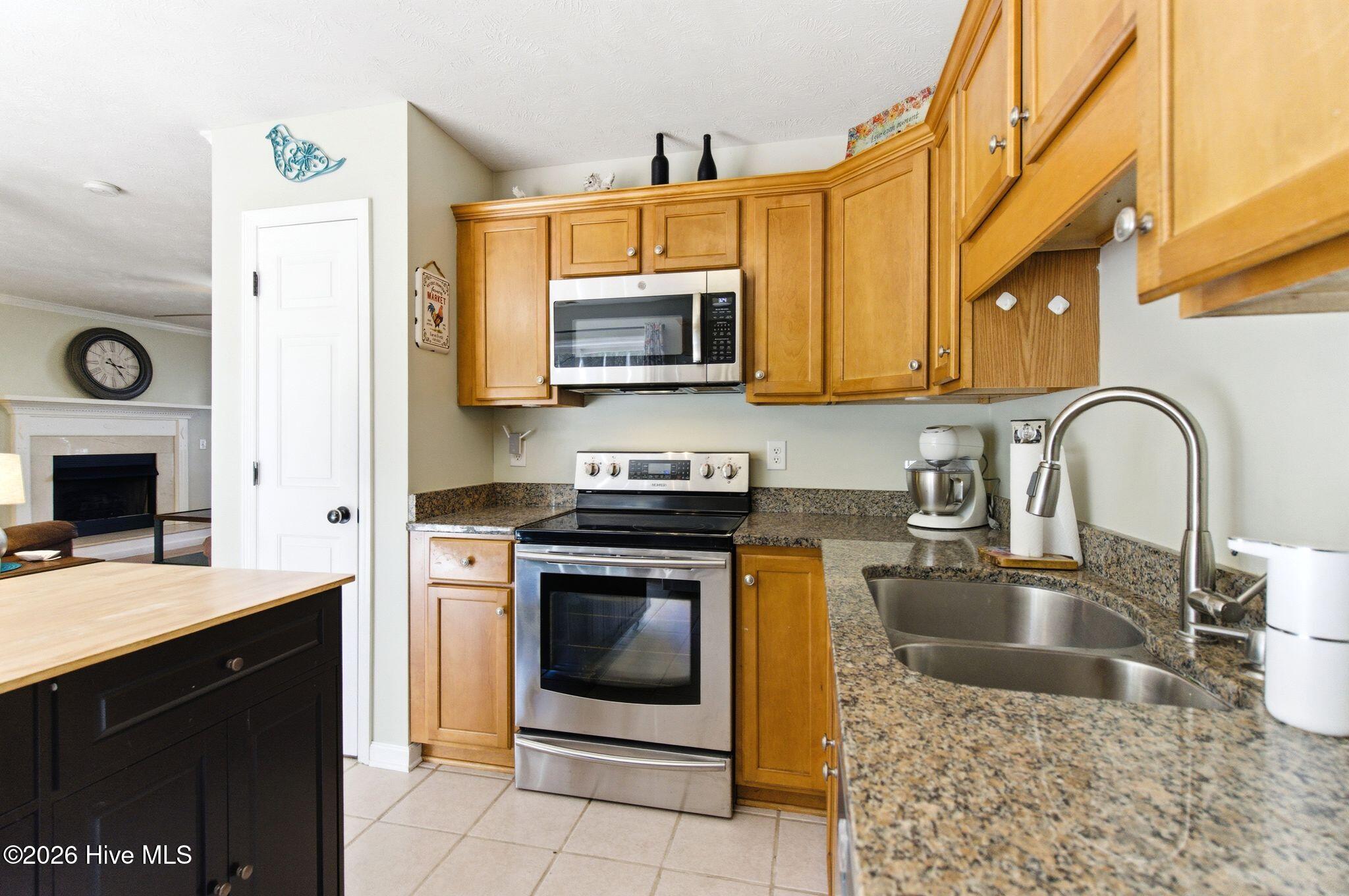 100561408 | Photo 29