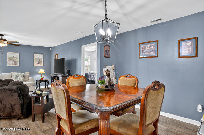 100528585 | Photo 12