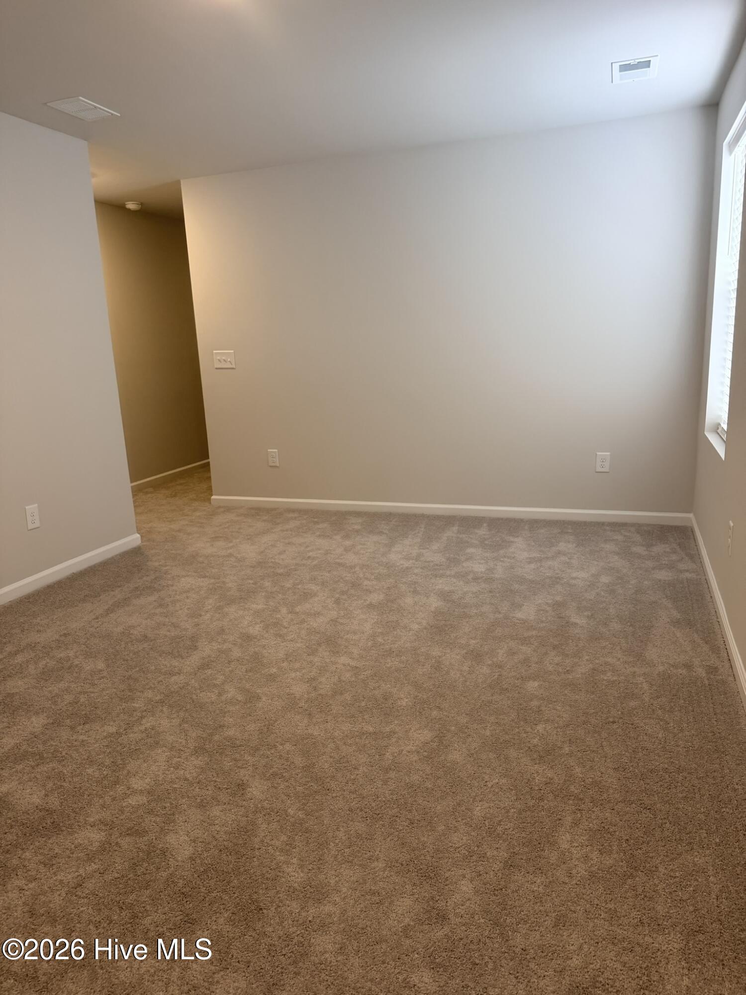 100557384 | Photo 15