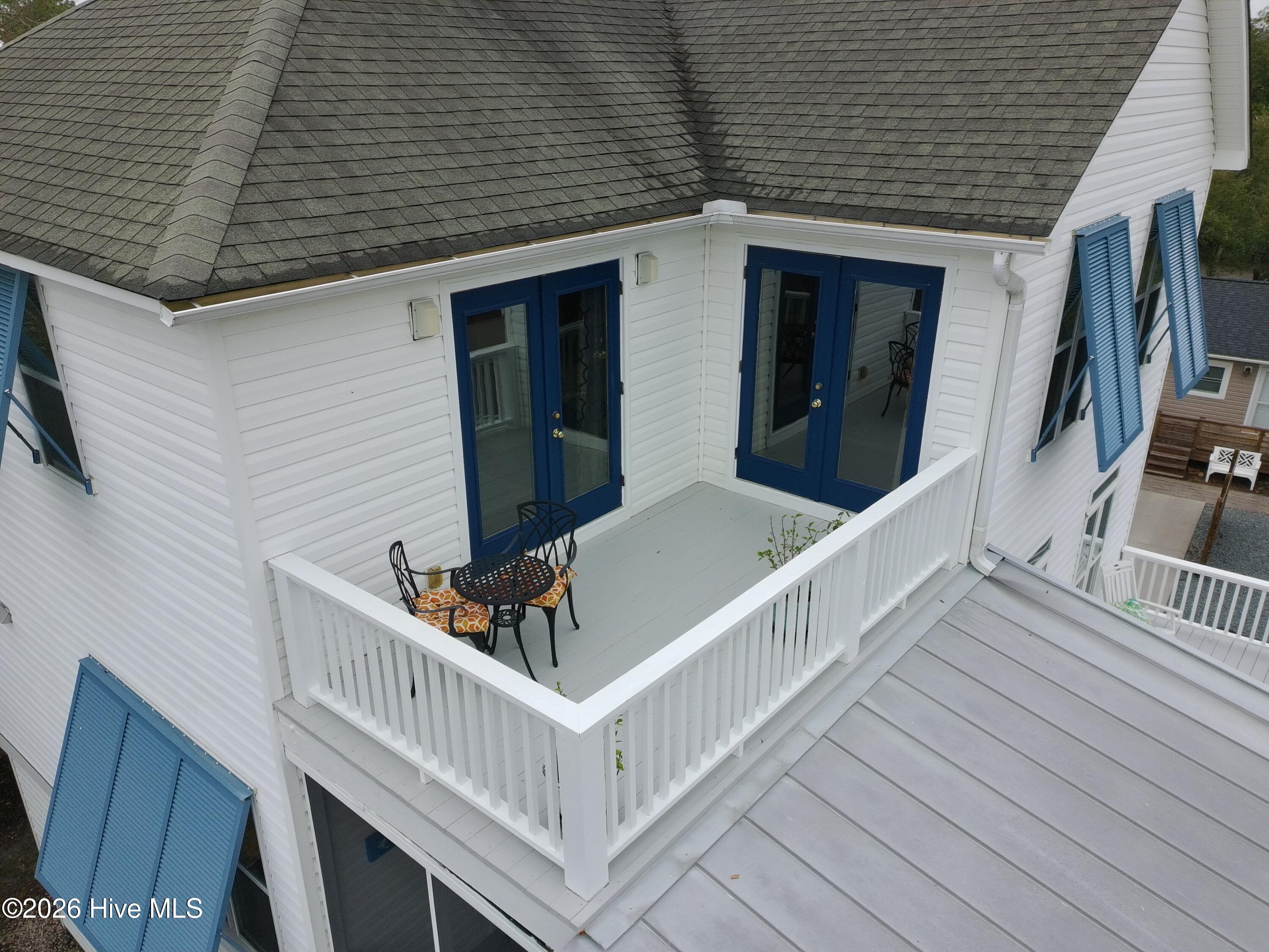 100556182 | Photo 22