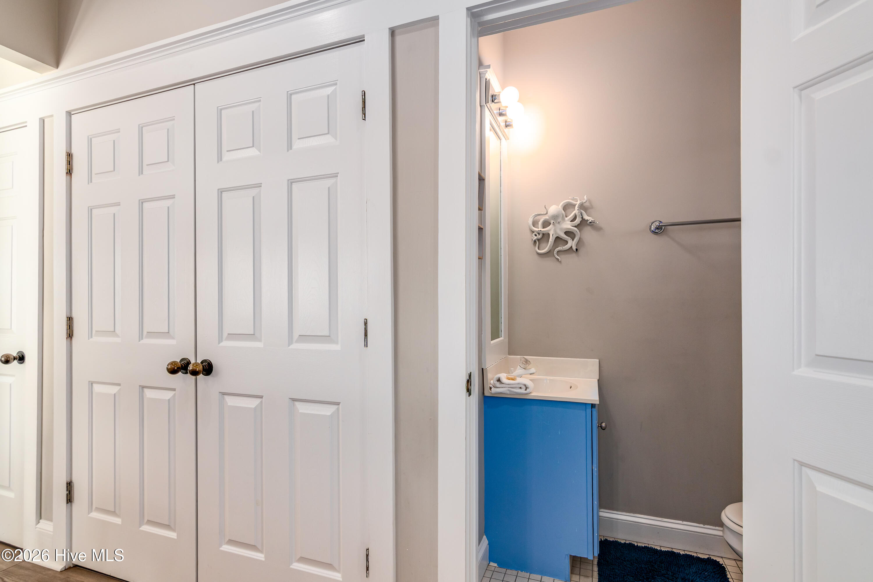 100553208 | Photo 22