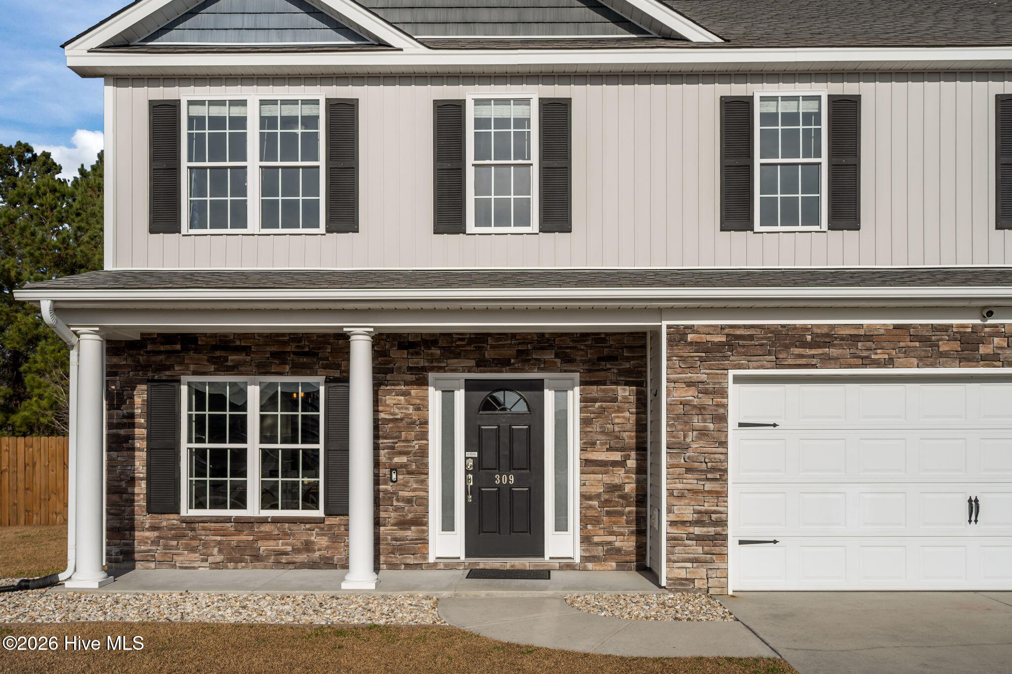 100547738 | Photo 49