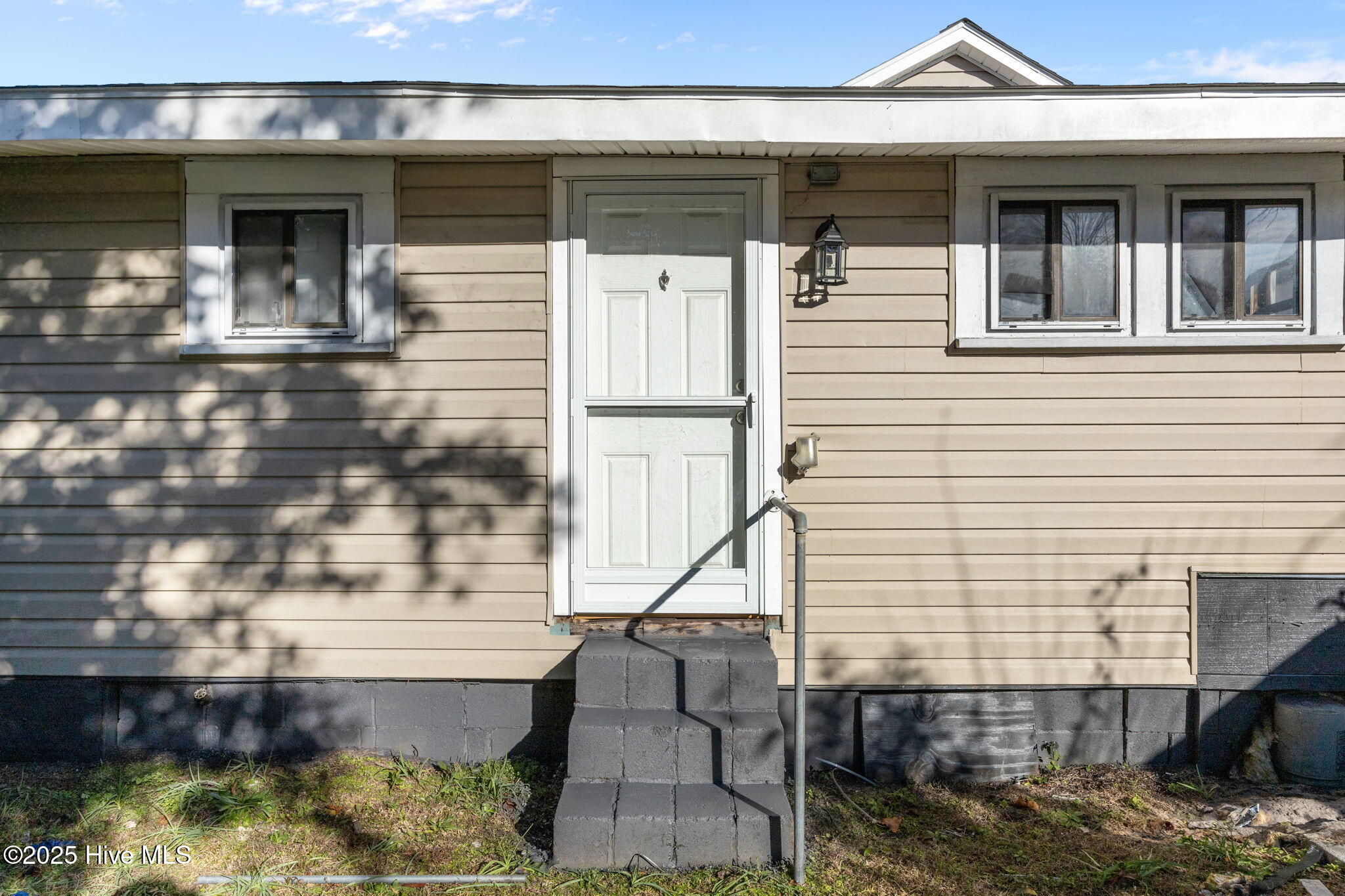 100545676 | Photo 45