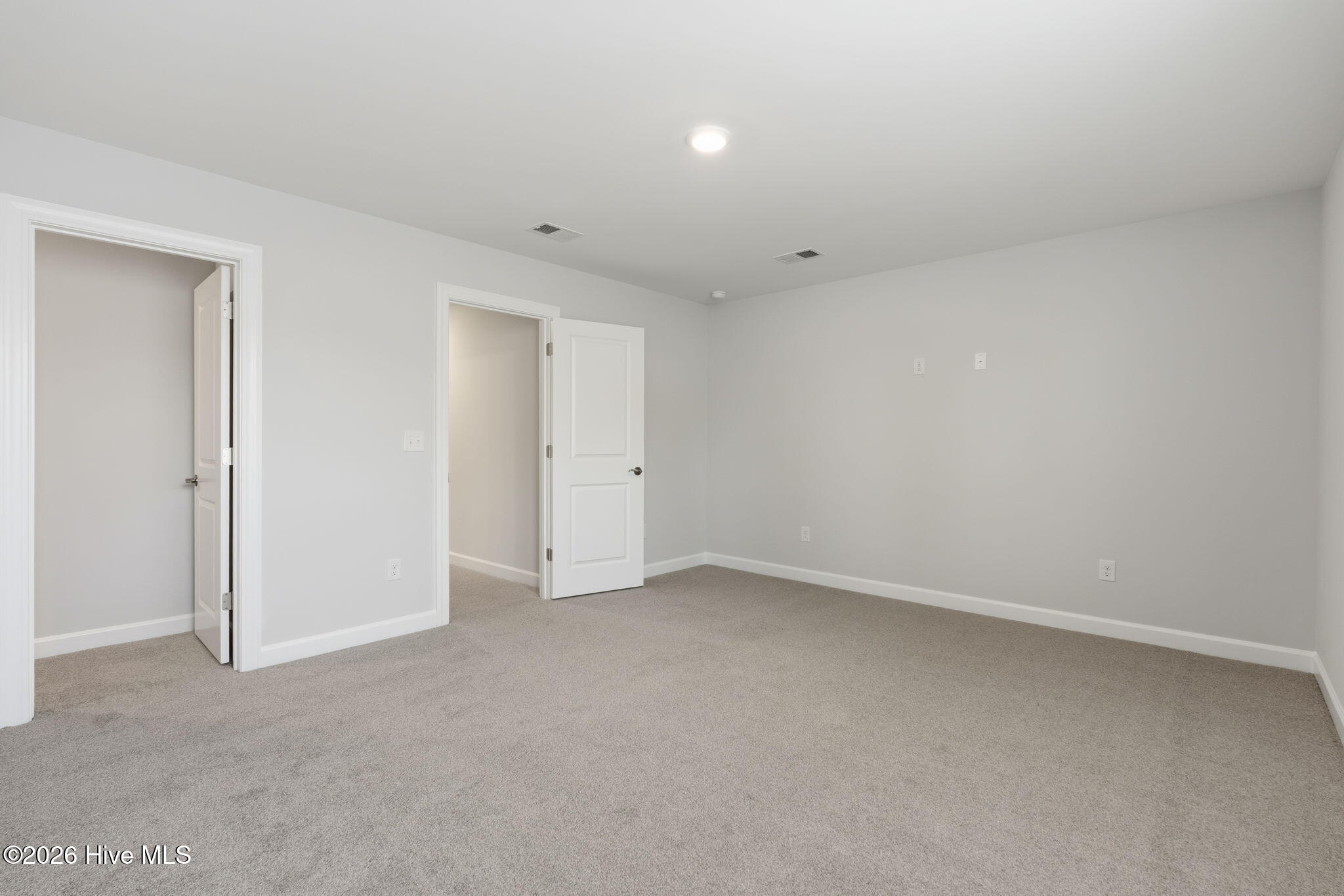 100569603 | Photo 40