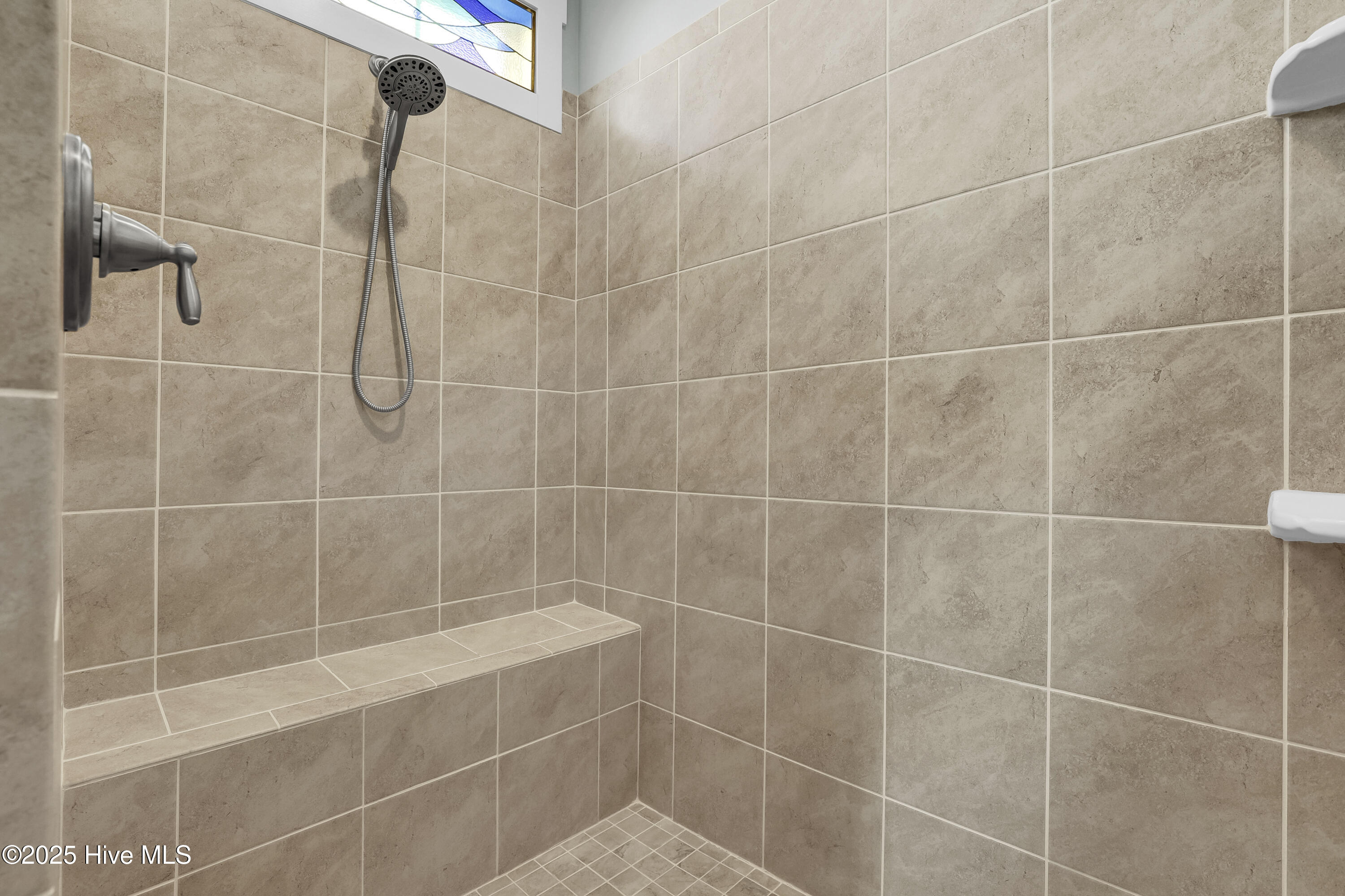 100565808 | Photo 21