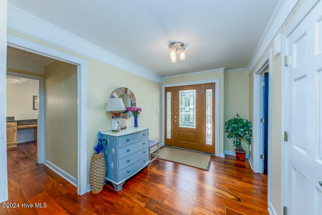 121 Harbour Drive,Hubert