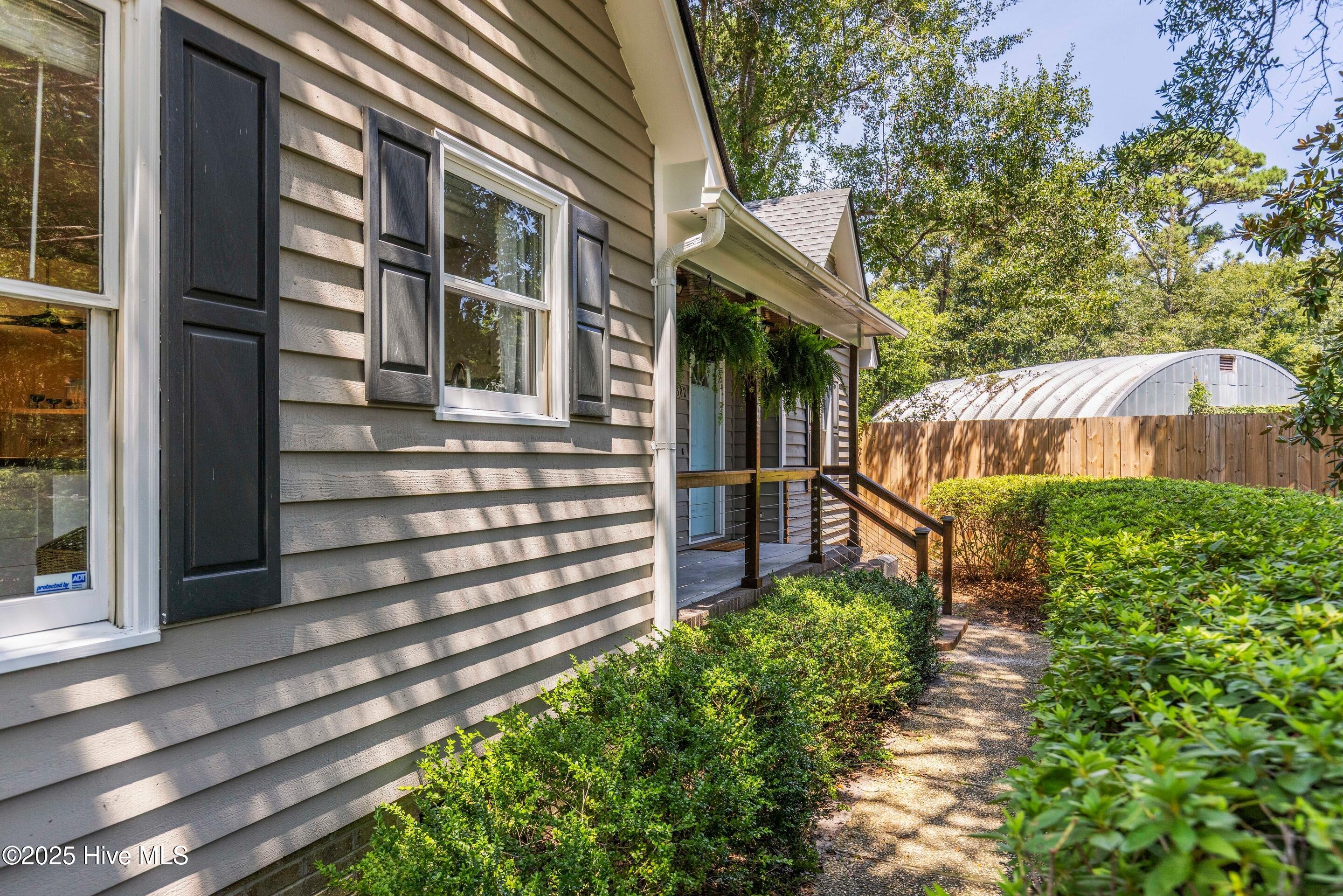 1302 Grove Point Road, Wilmington, NC 28409 – photo 5: mls-IMG_7678
