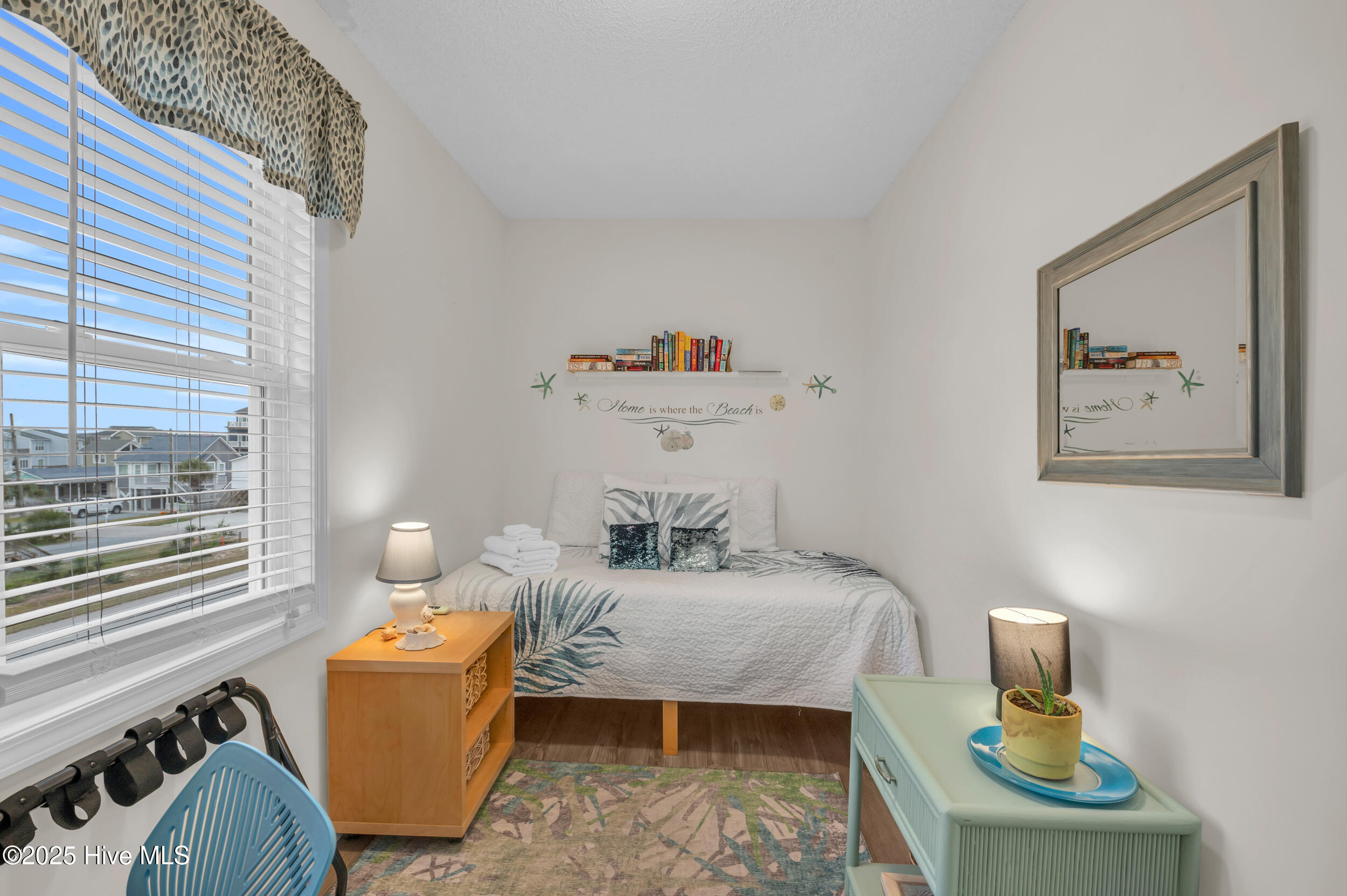 100543103 | Photo 25