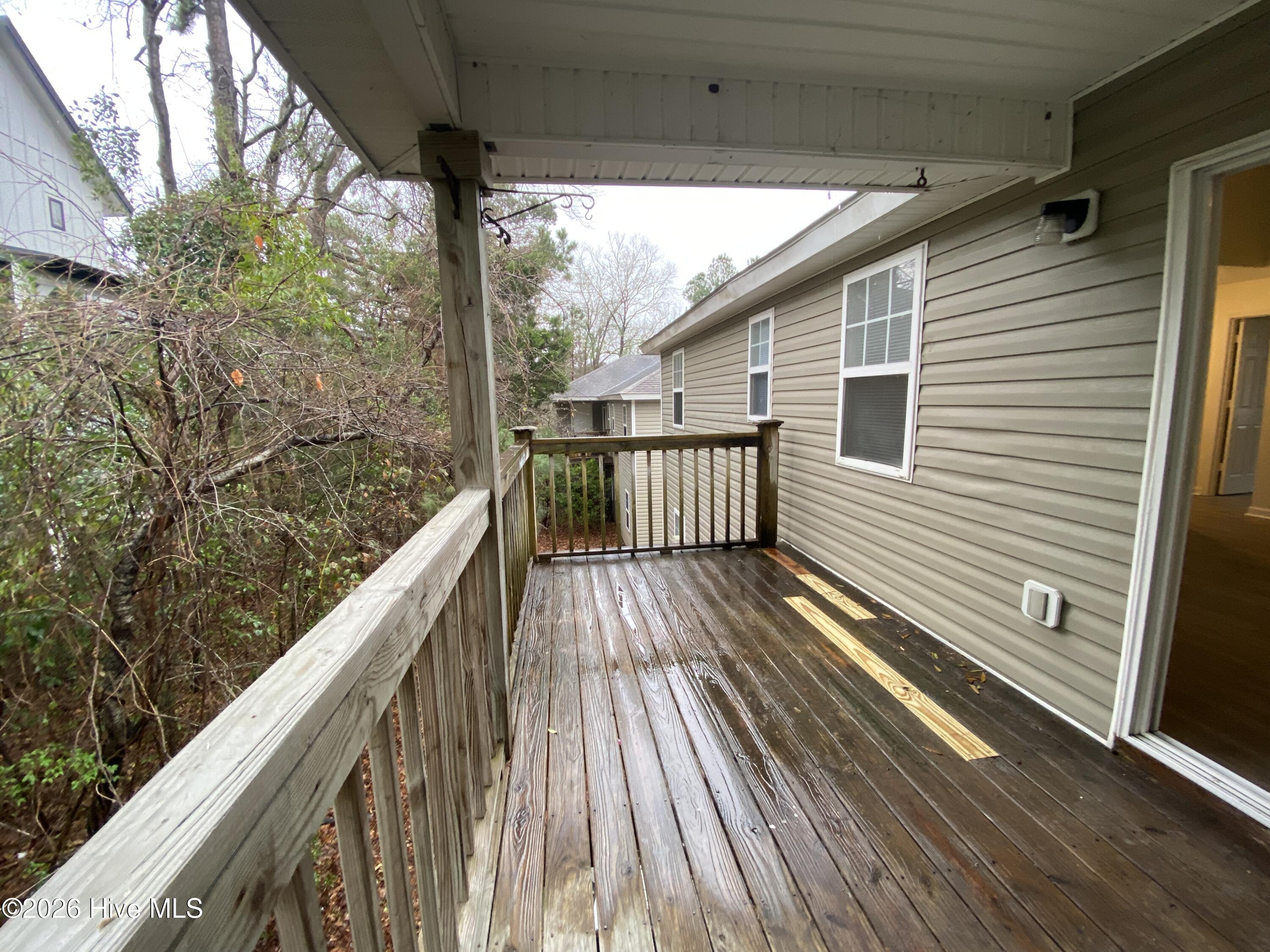 100553788 | Photo 27